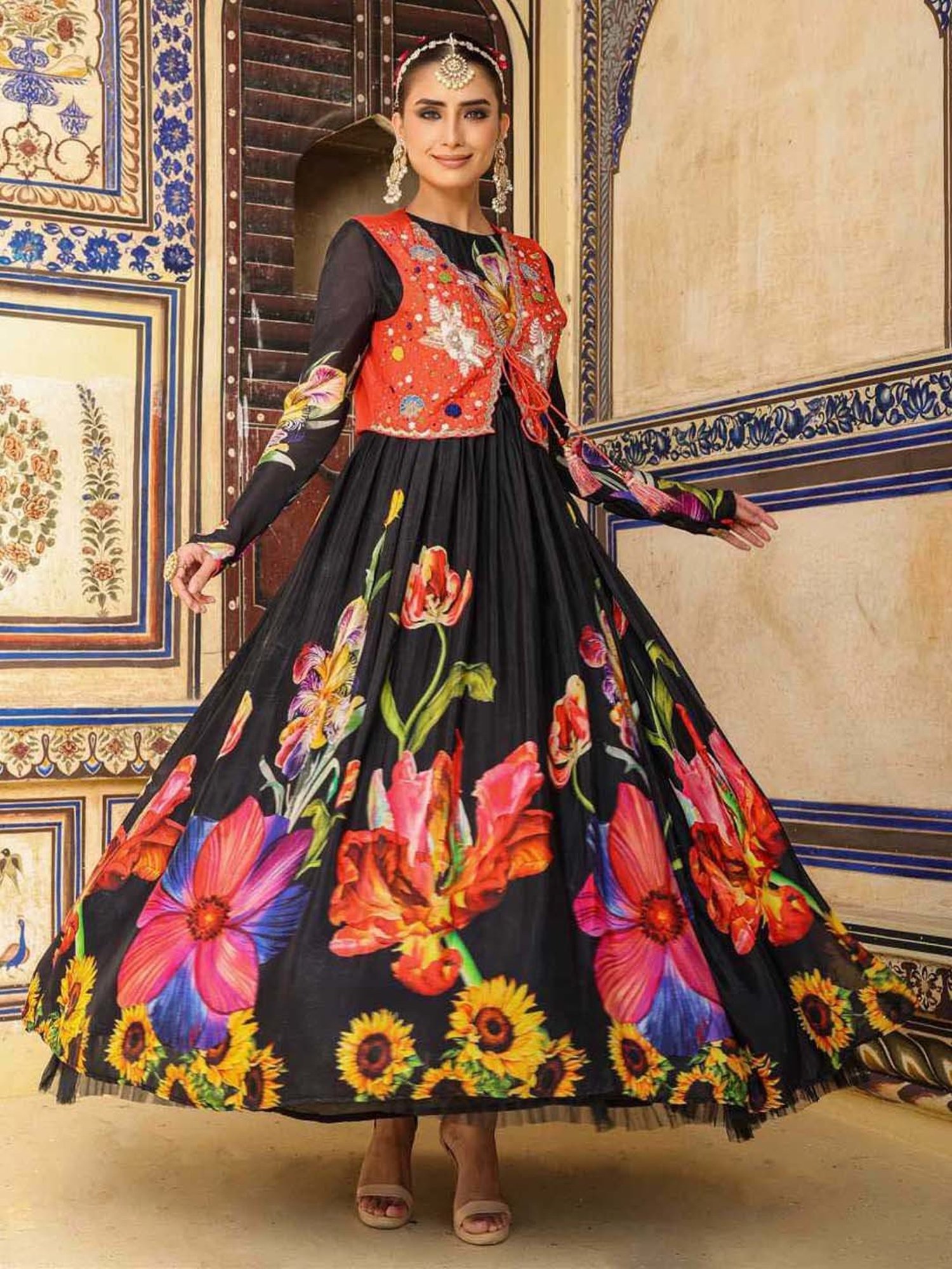 SCAKHI Black Printed Maxi Dress With Jacket