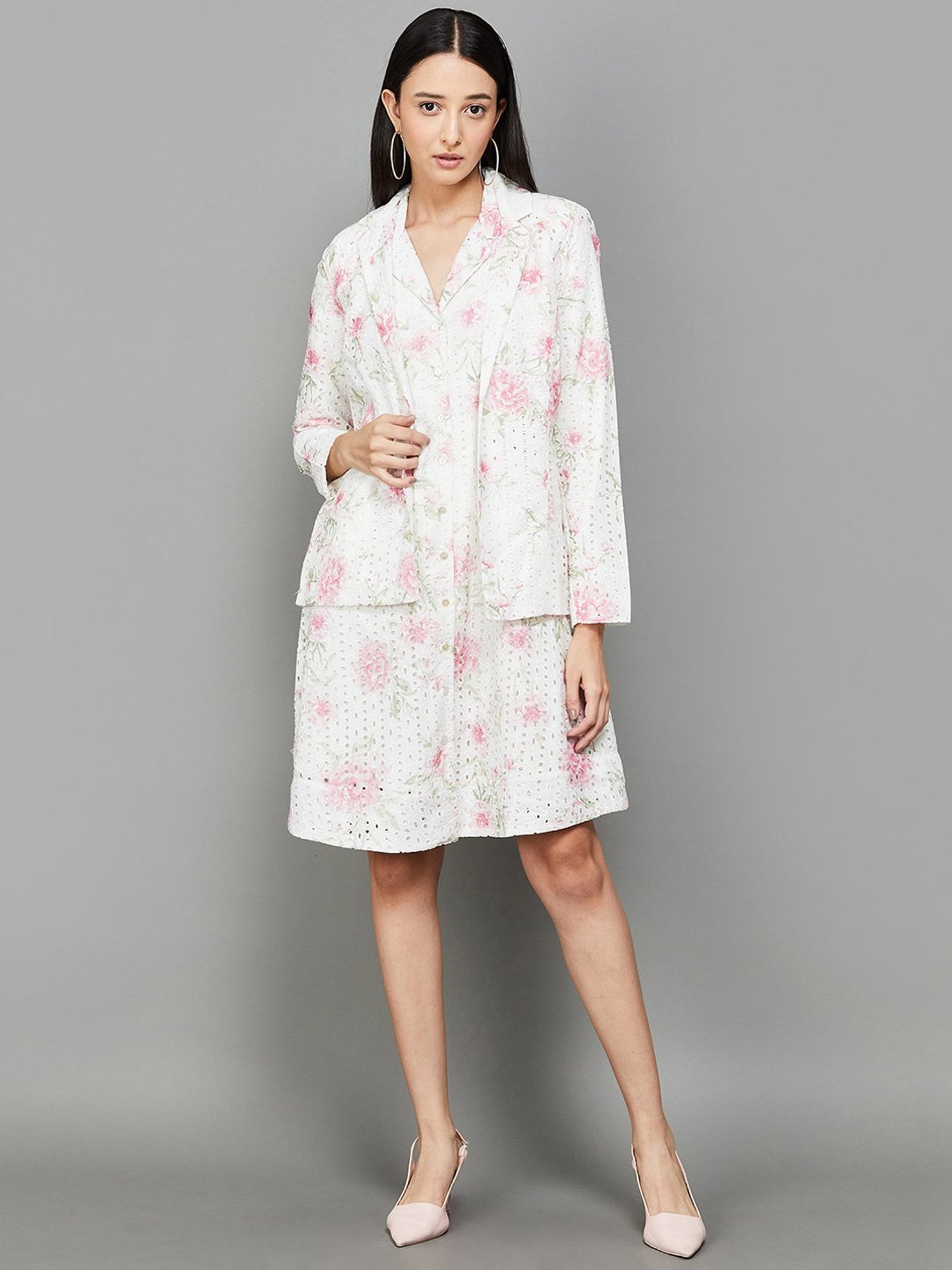 Code by Lifestyle White Printed Shrug