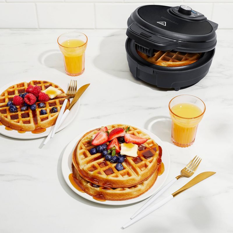 ChefChoice Five of Hearts Waffle Maker - Black