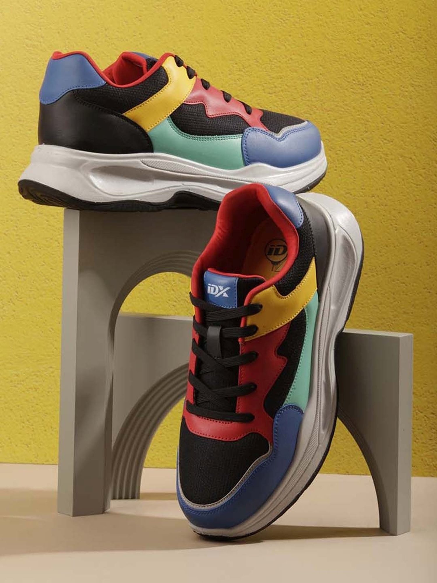 ID Men's Black Casual Sneakers