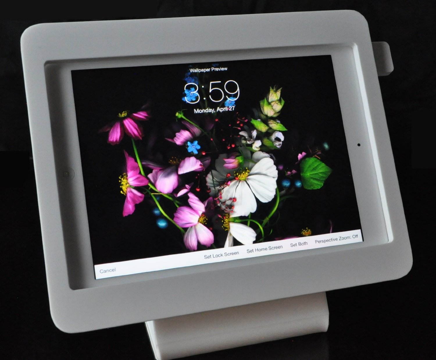 iPad 2/3/4 VESA Secureity Enclosure with Desktop Mount Stand, White Acrlyic material for POS, Kiosk, Store Display, Show Display, Square Card Reader