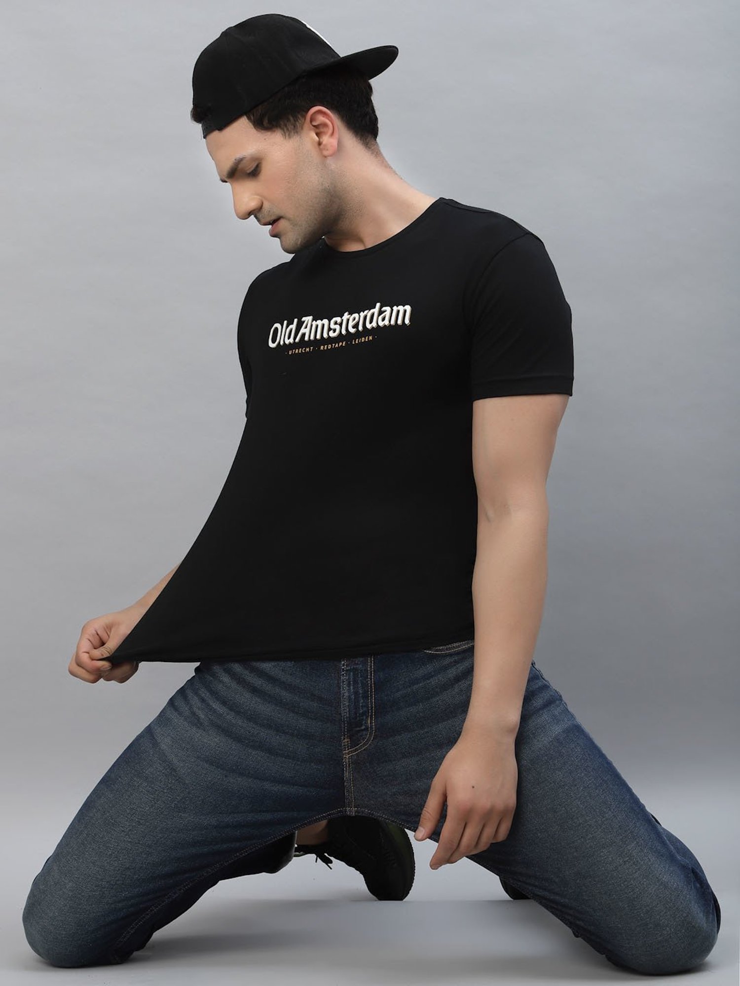 Red Tape Black Cotton Regular Fit Graphic Print T-Shirt