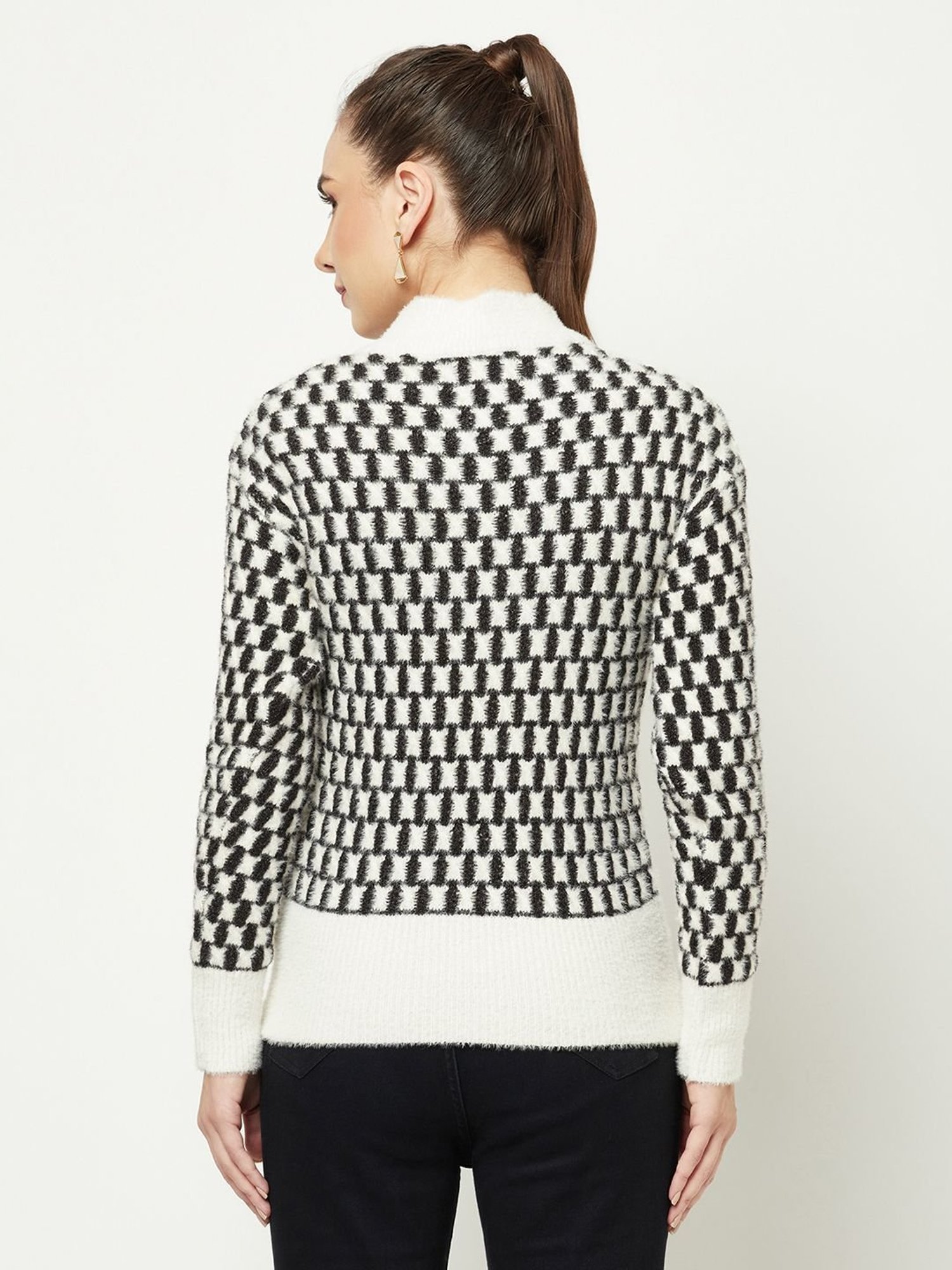 Crimsoune Club White & Black Chequered Sweater