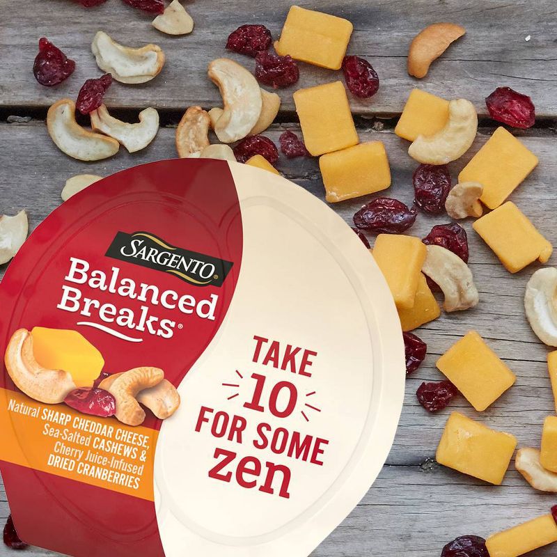 Sargento Balanced Breaks Natural Sharp Cheddar, Sea-Salted Cashews & Cherry Juice-Infused Dried Cranberries - 3pk/1.5oz