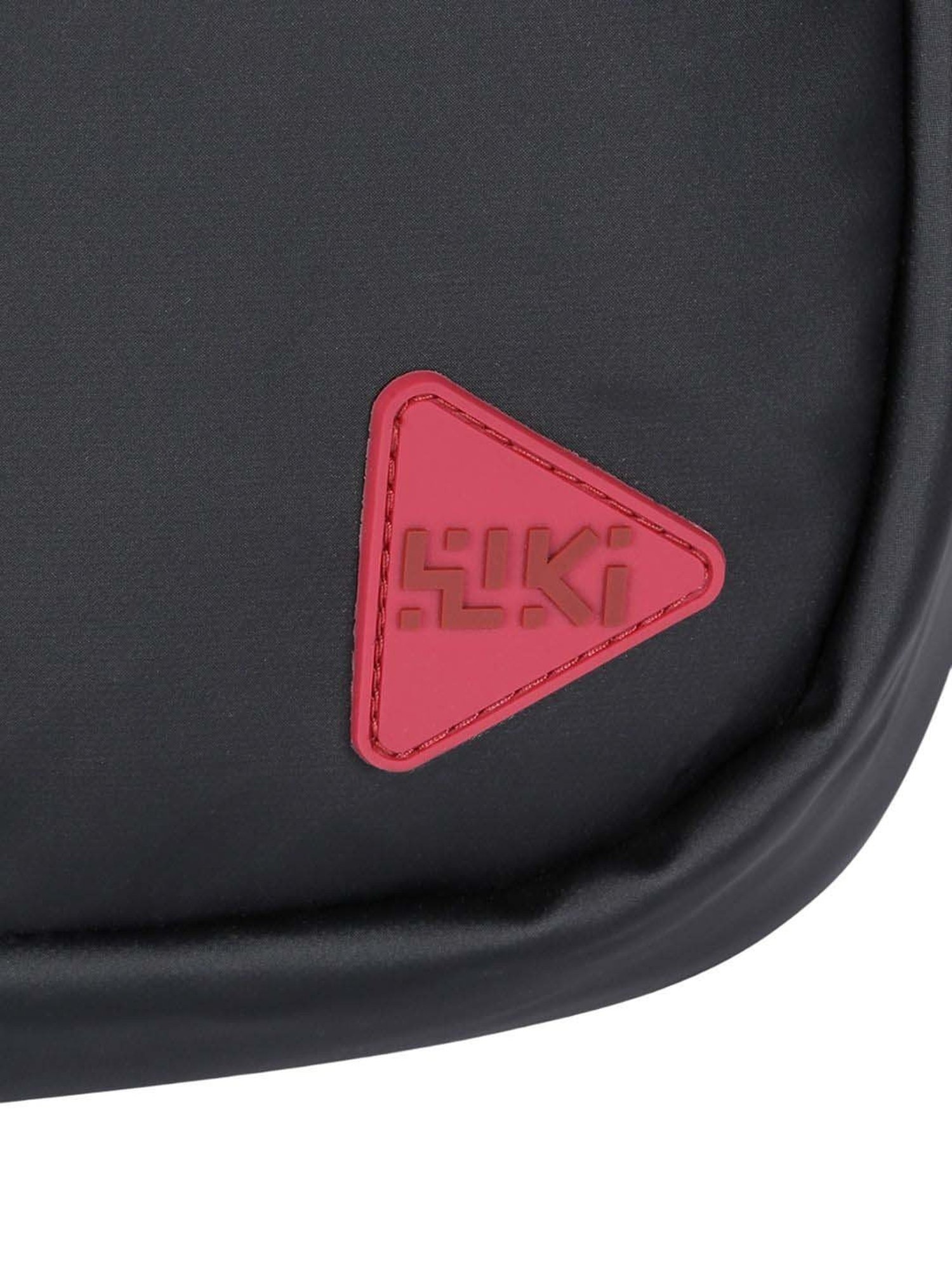 Wiki Tope Marvel 20 Ltrs Black Medium Backpack