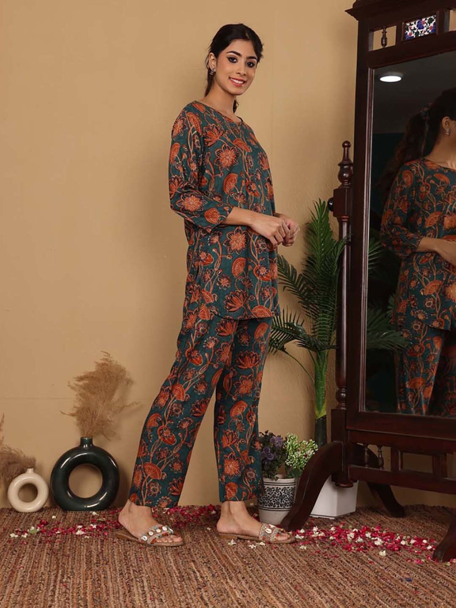 Varanga Green Tunic & Pant Set
