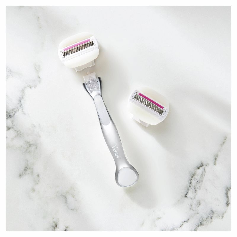 Venus ComfortGlide with Olay Women's Razor + 2 Razor Blade Refills Sugarberry