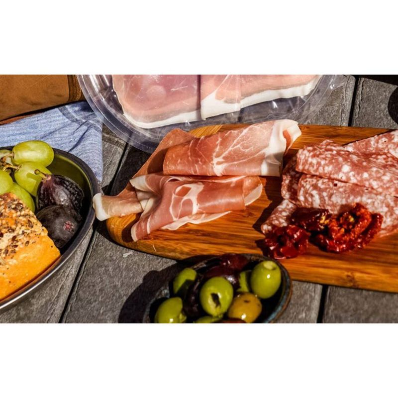 Oberto Charcuterie Platter with Olives - 12.3oz