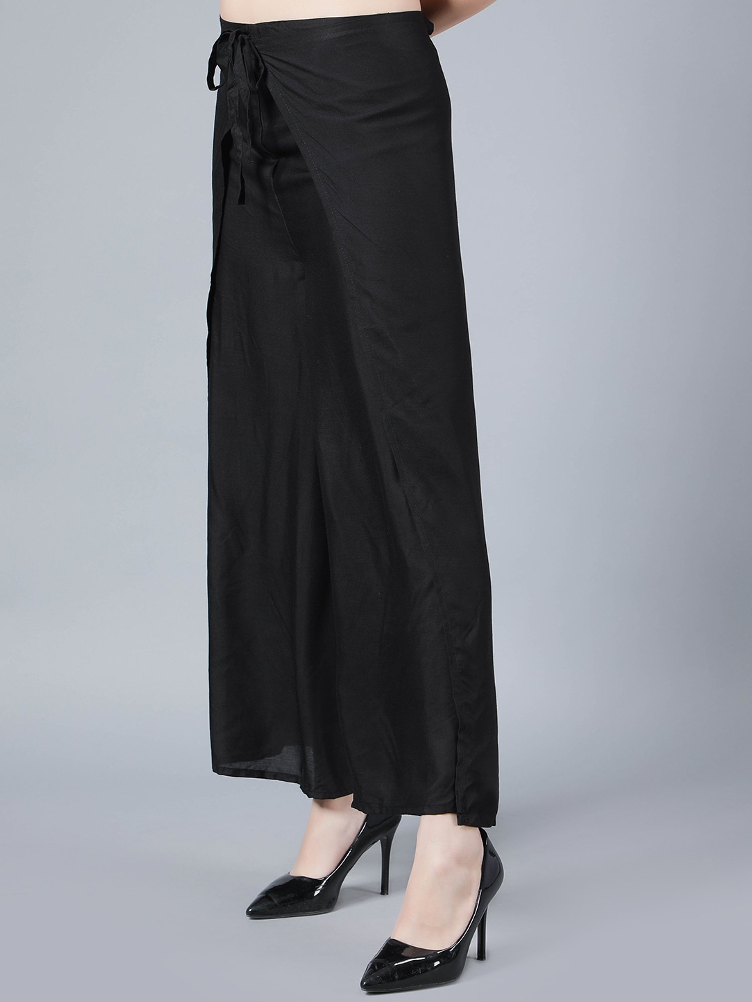 Aditi Wasan Black Relaxed Fit Mid Rise Trousers