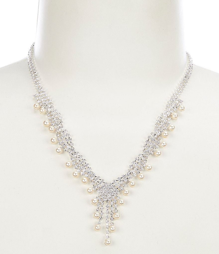 Cezanne Mariposa Pearl Necklace