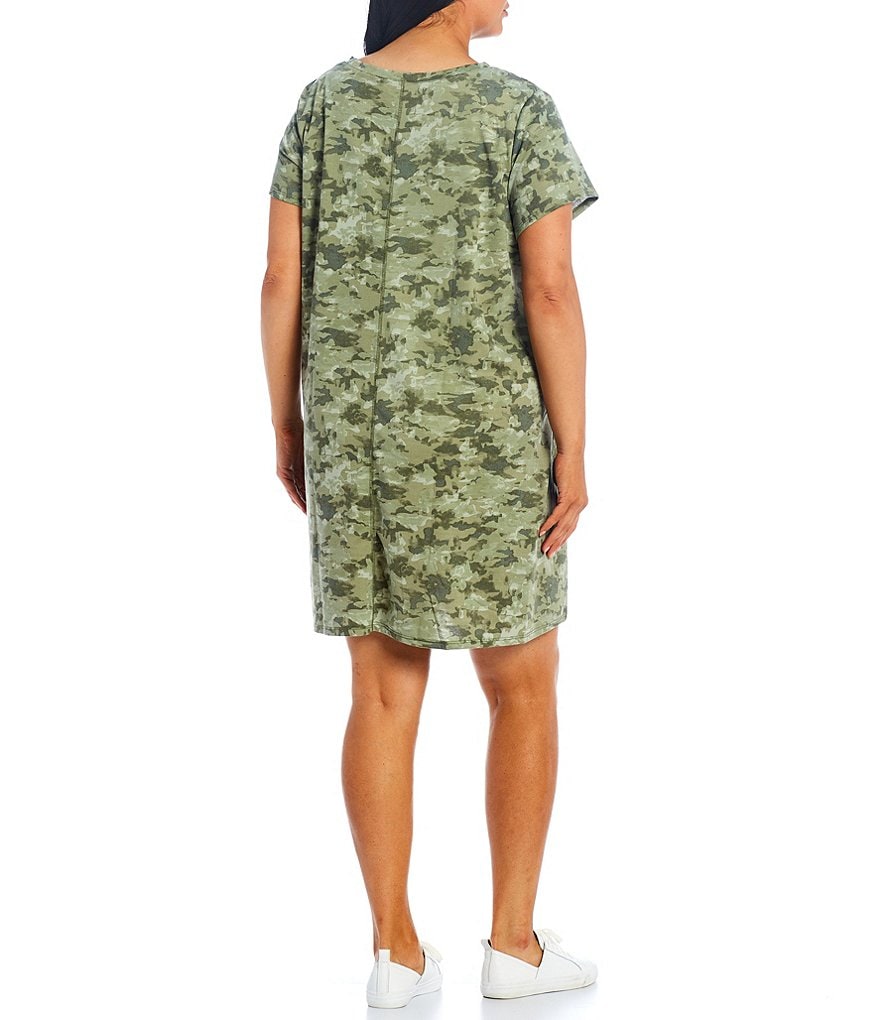 Jkara Plus V-Neck Short Sleeve Beaded Bodice Capelet Gown