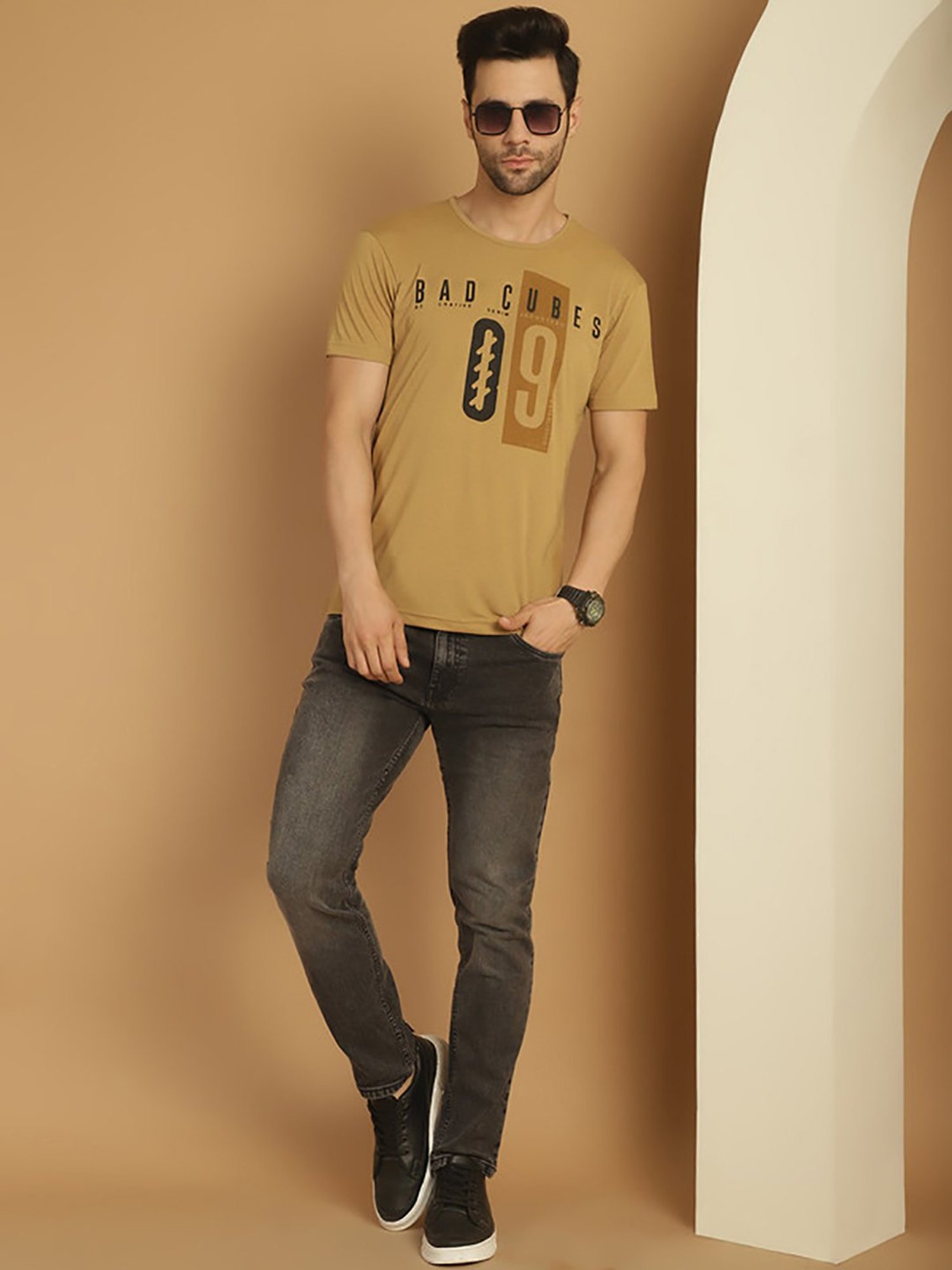 Vimal Jonney Beige Regular Fit Printed Crew T-Shirt