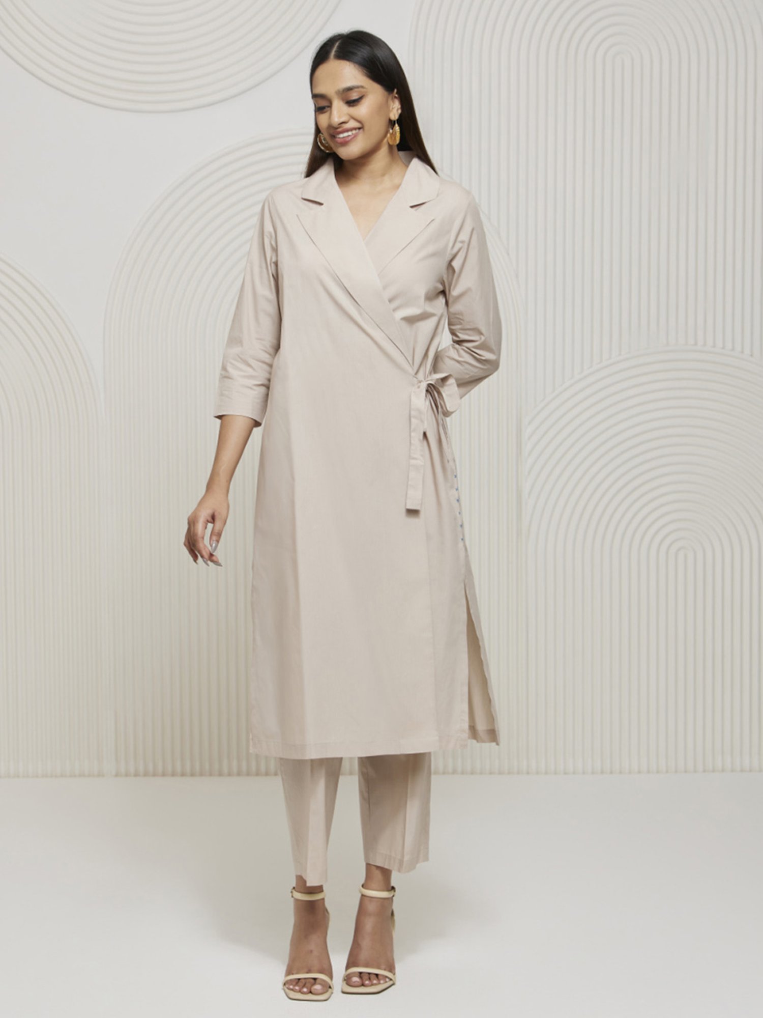 Artagai Beige Co-Ord Set with Notch Collar Kurta and Straight Pants