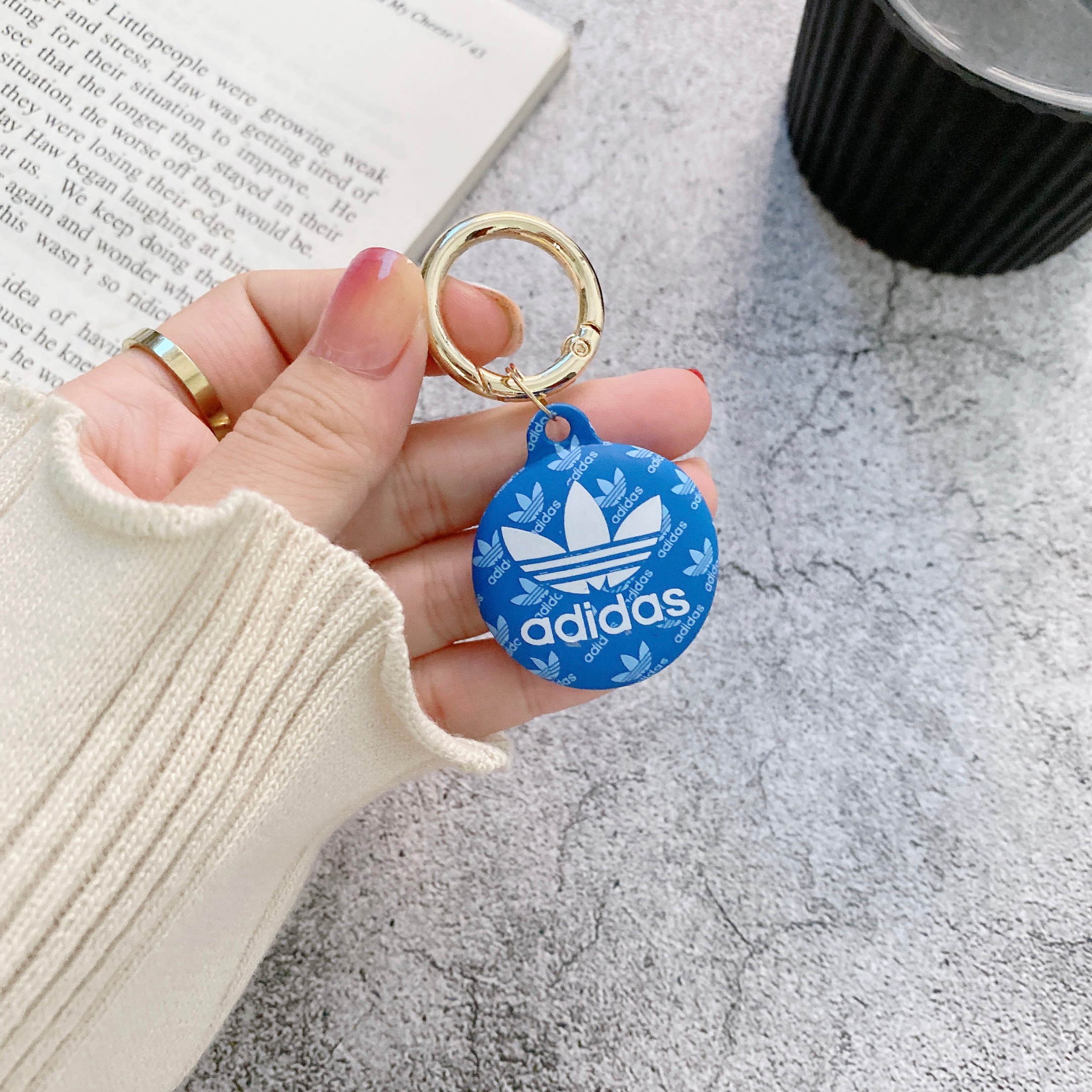 [6 PCS]Silicone Protective Case for AirTags, Tracker Lightweight Soft Protective Skin Cover Accessories Finder Holder with Key Chain Anti-Loss Design Compatible with Apple AirTags 2021