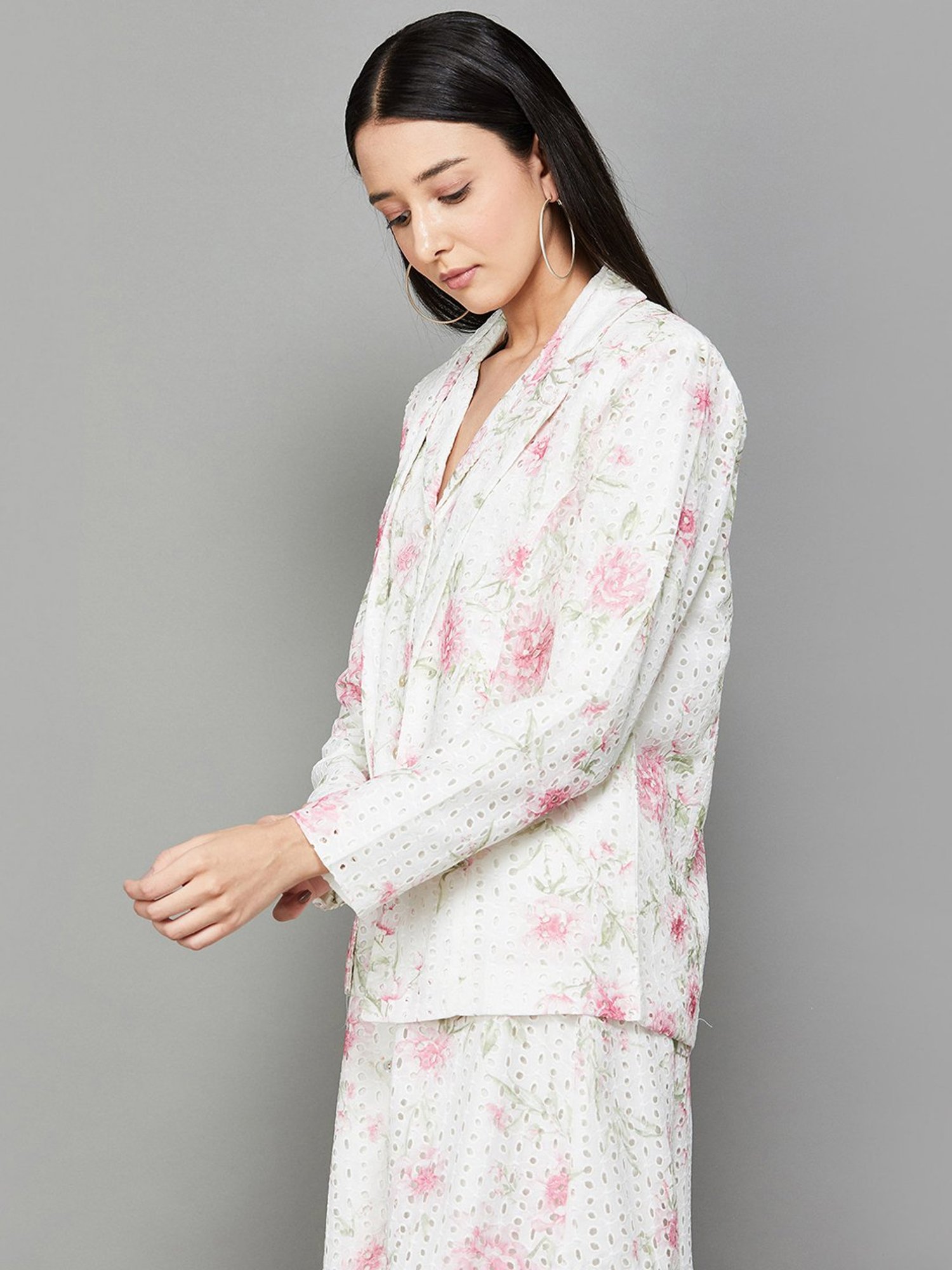 Code by Lifestyle White Printed Shrug