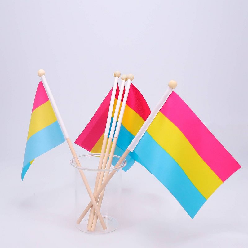 Large Flag with 5 Mini Flags Genderqueer - Bullseye's Playground™