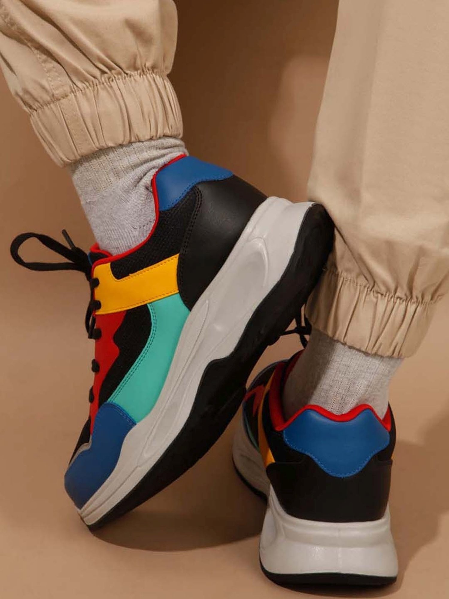 ID Men's Black Casual Sneakers