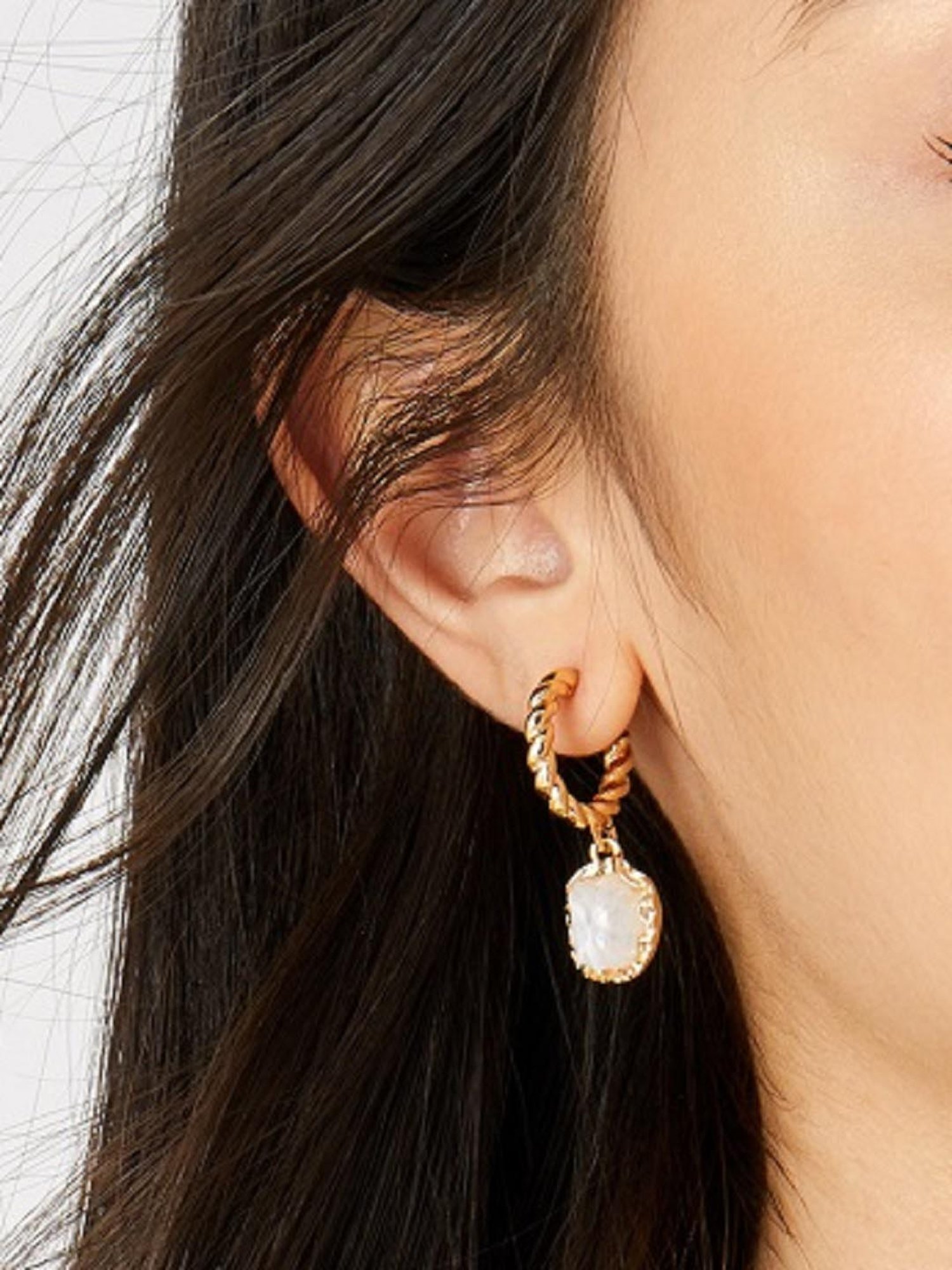 Accessorize London Country Retreat Twist White & Golden Drop Earrings