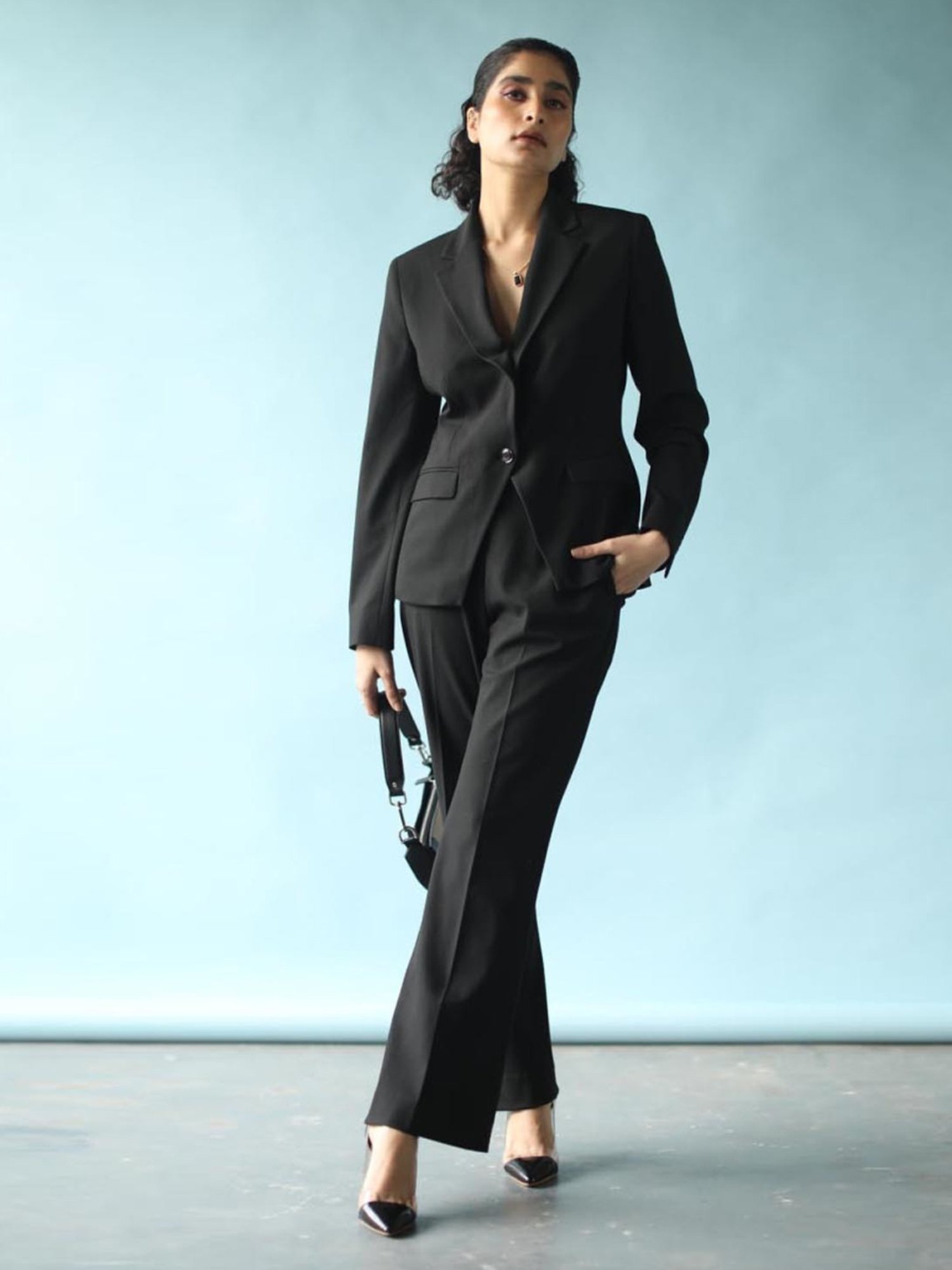 Qua Black The Indra Blazer