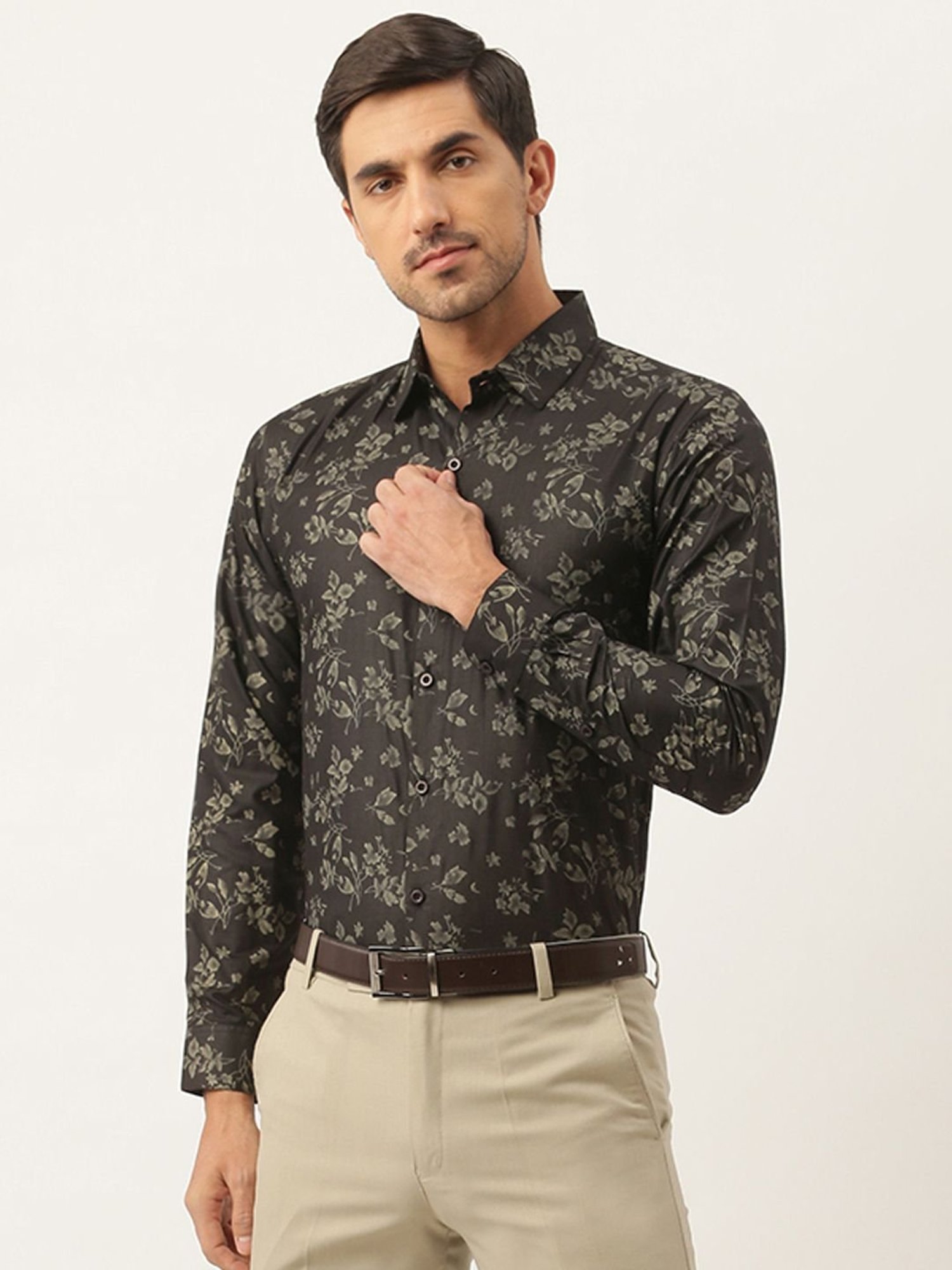 Sojanya Black Cotton Regular Fit Floral Print Shirt