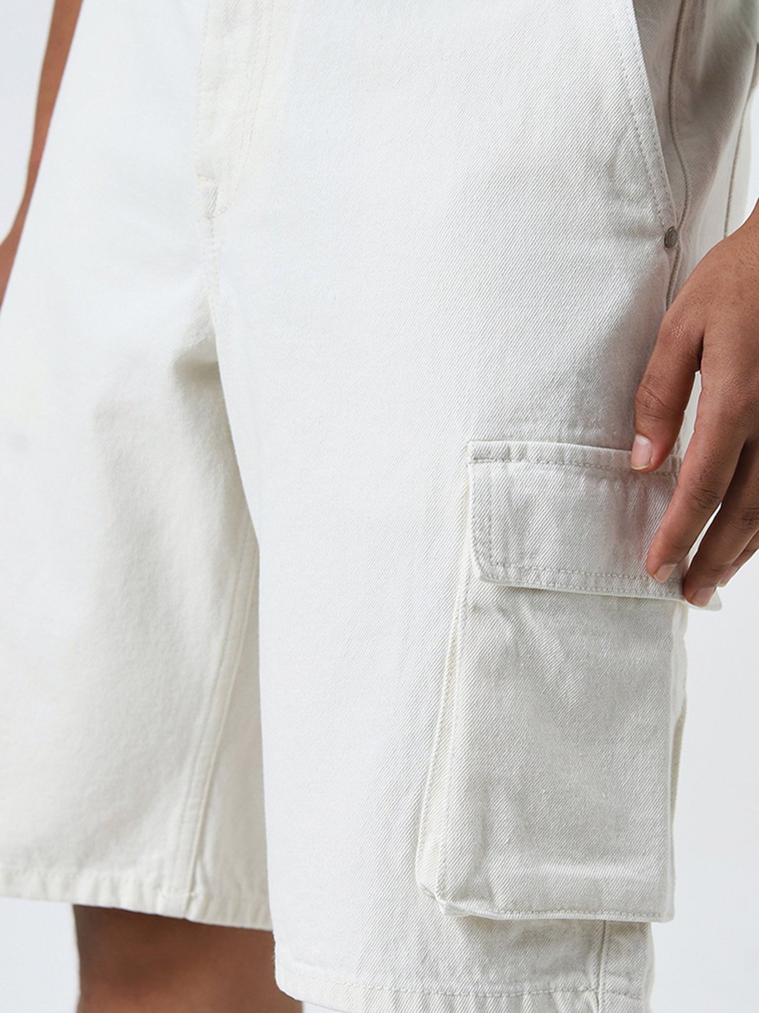 Nuon by Westside White Cargo-Style Mid-Rise Relaxed-Fit Cotton Shorts