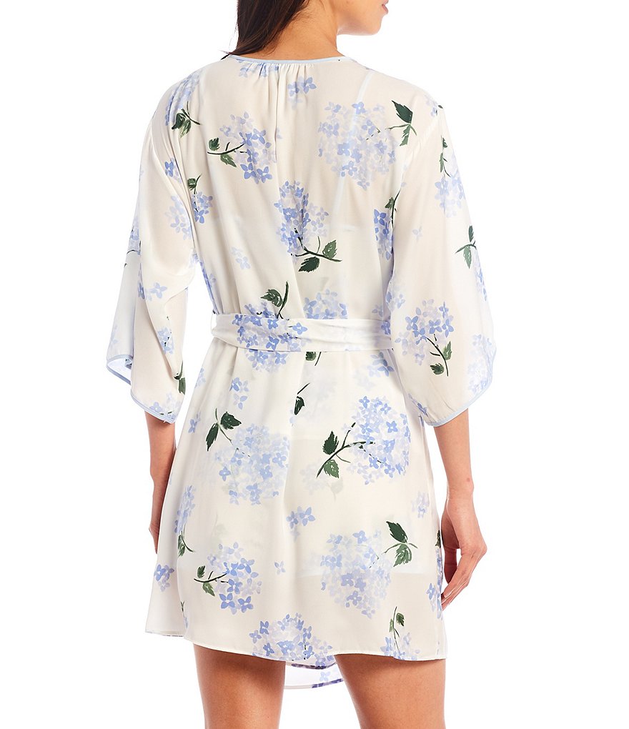 Flora Nikrooz Kylie Charmeuse & Lace Short Wrap Robe