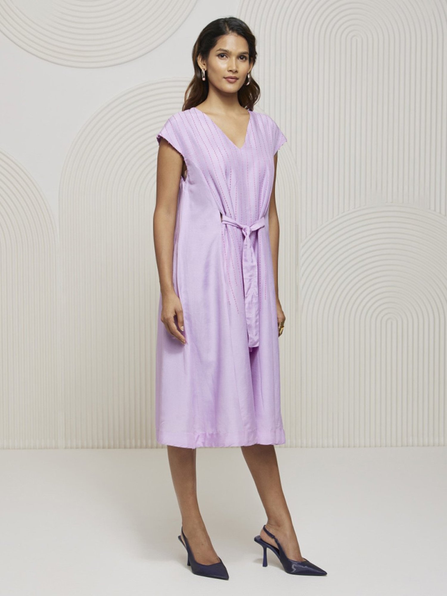 Artagai Lavender Relaxed Fit Dress with Belt and Kantha Embroidery At Front