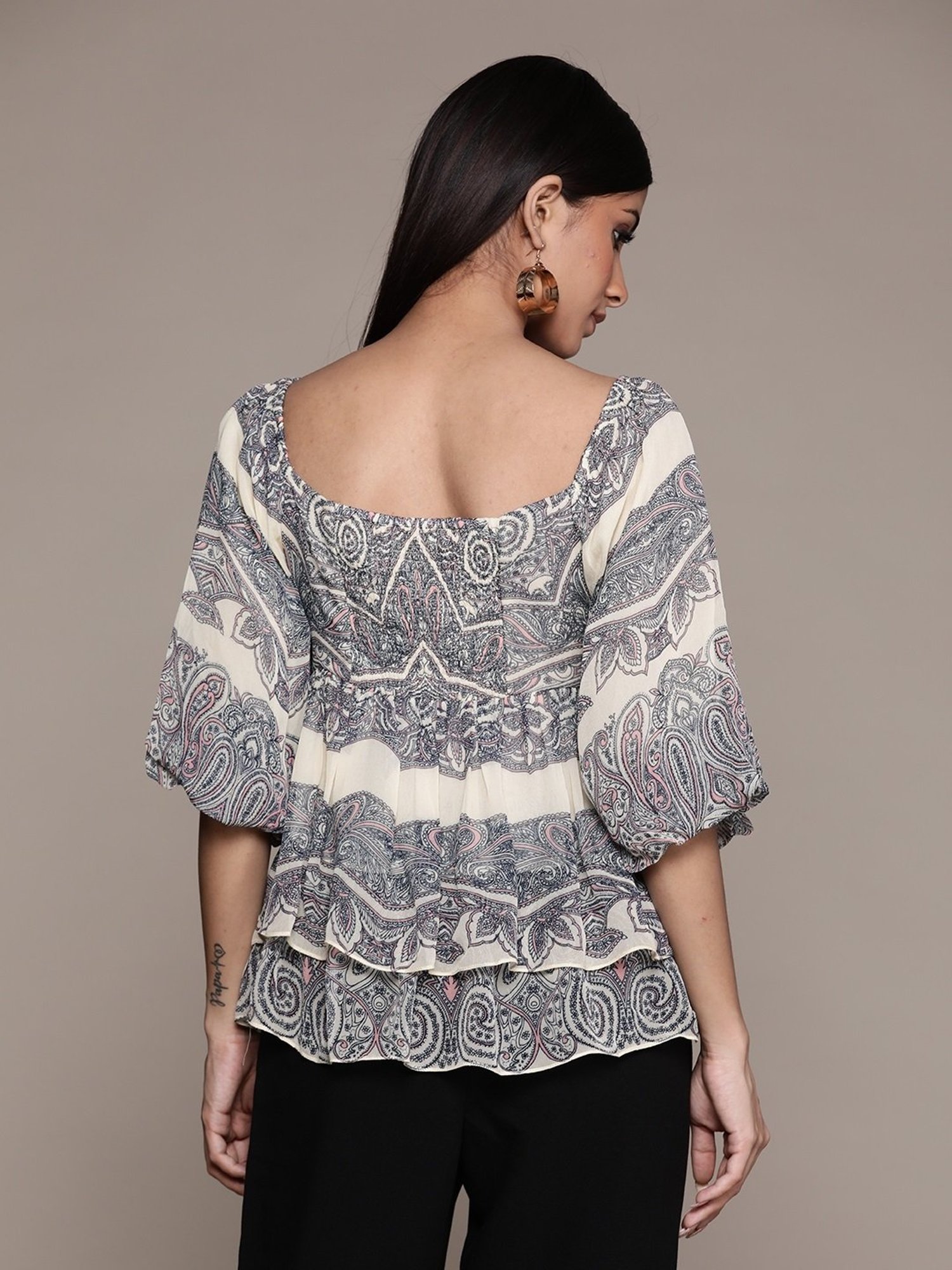 Label Ritu Kumar Ecru Abstract Top