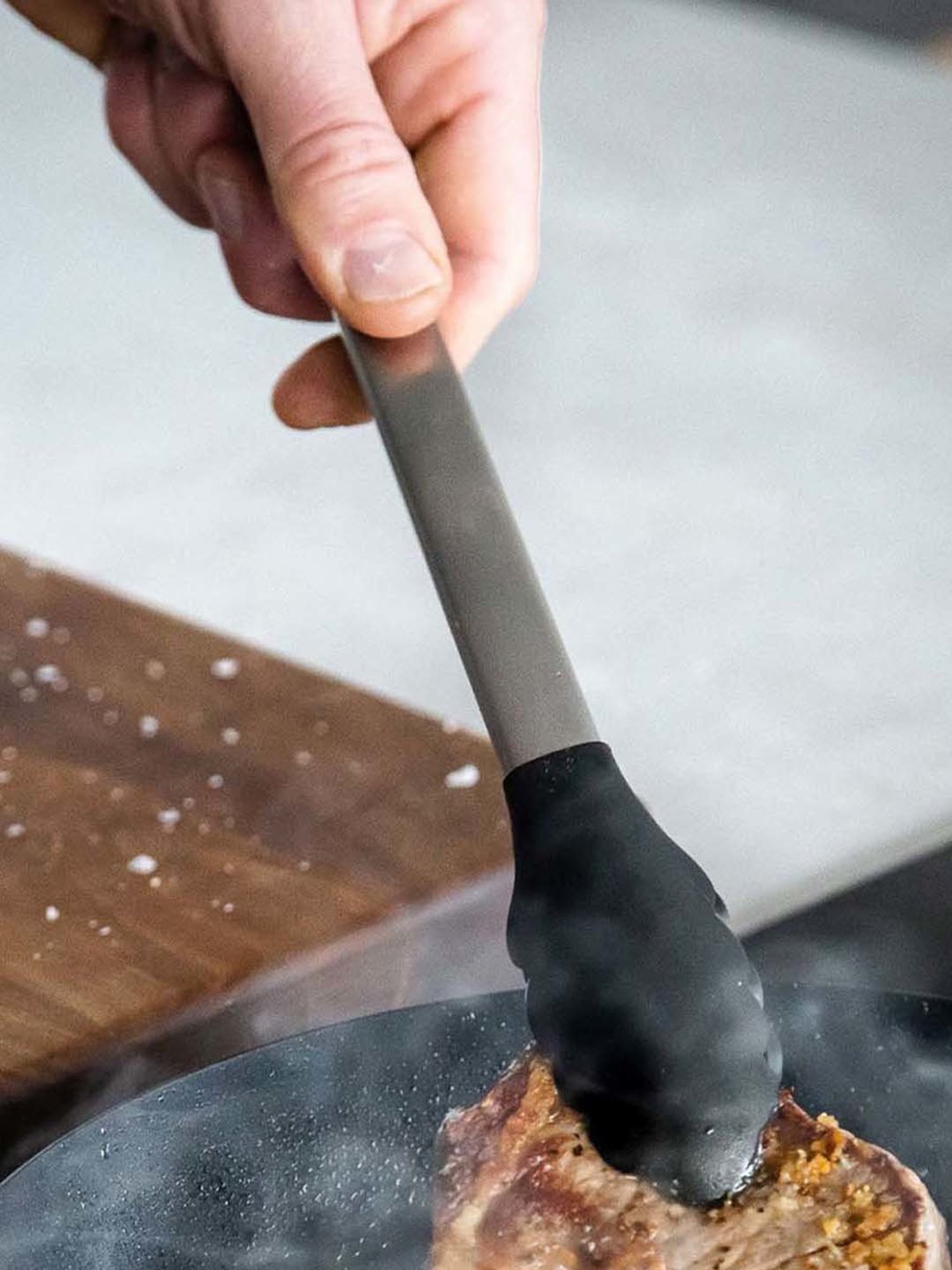 KitchenAid Black Medium Kitchen Tongs