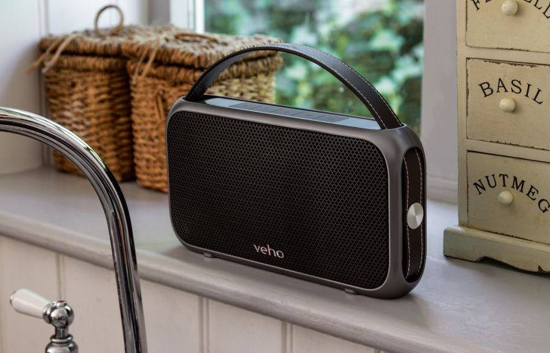 Veho M-7 Mode Retro Water Resistant Speaker with Power Bank