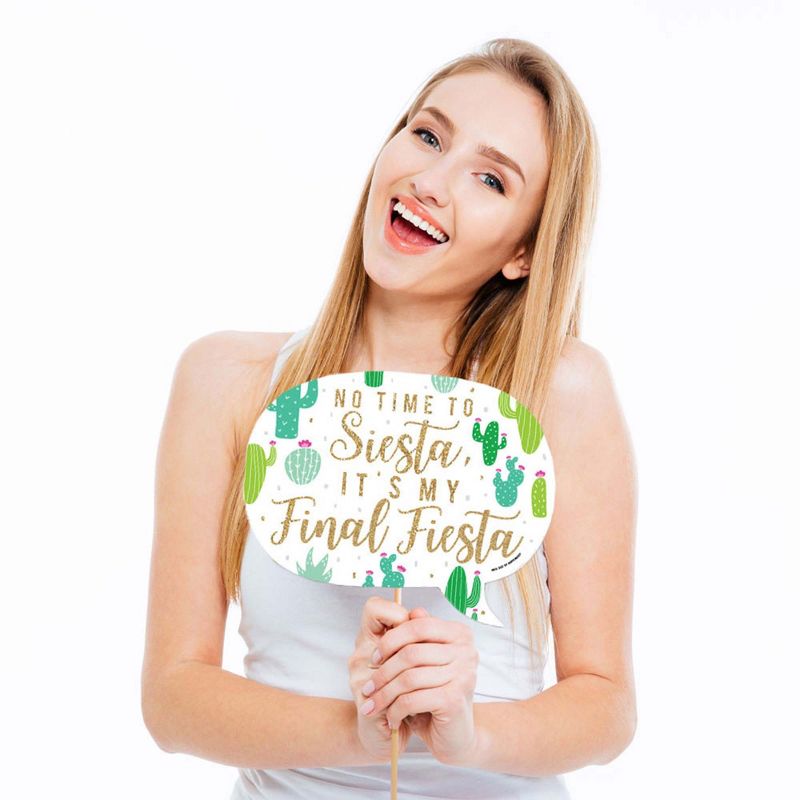 Bachelorette Party Game, 50-Pack Bar Scavenger Hunt Drinking Games and Dares, Fun Novelty Cards for Adults, Girls Night Out, Bridal Shower