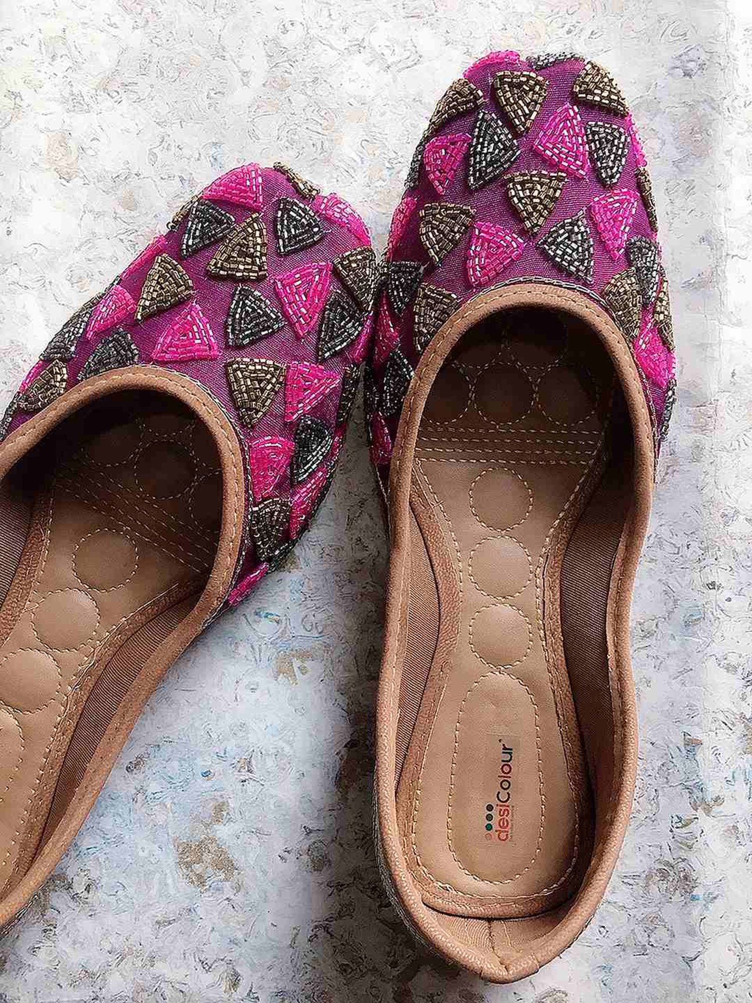 Desi Colour Women's Mauve Ethnic Juttis