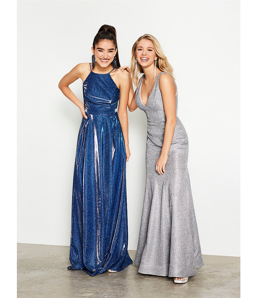 Sequin Hearts Sleeveless V-Neck Glitter Knit Trumpet Dress