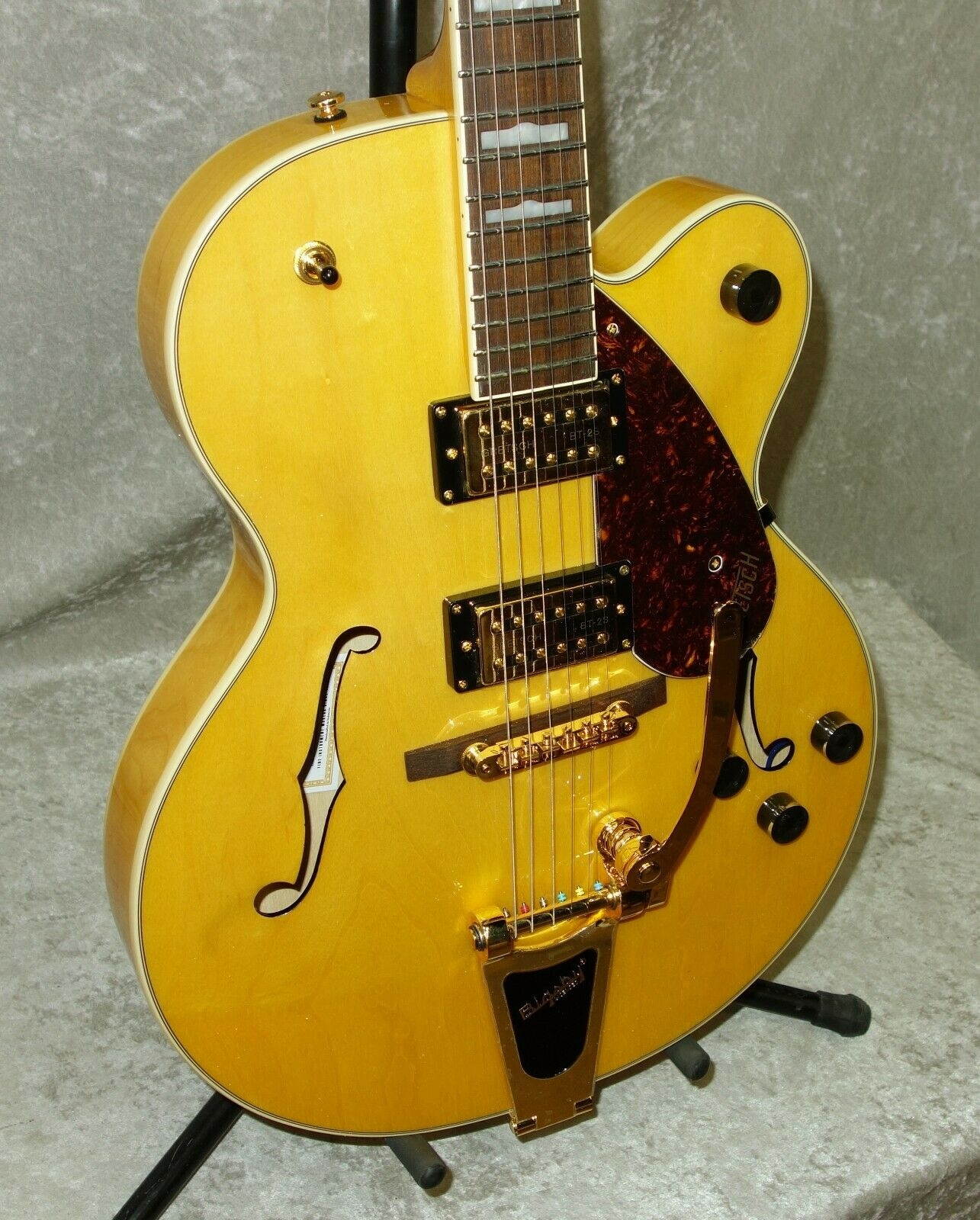 In Stock! 2021 Gretsch G2410TG Streamliner Hollow Body Single-Cut amber