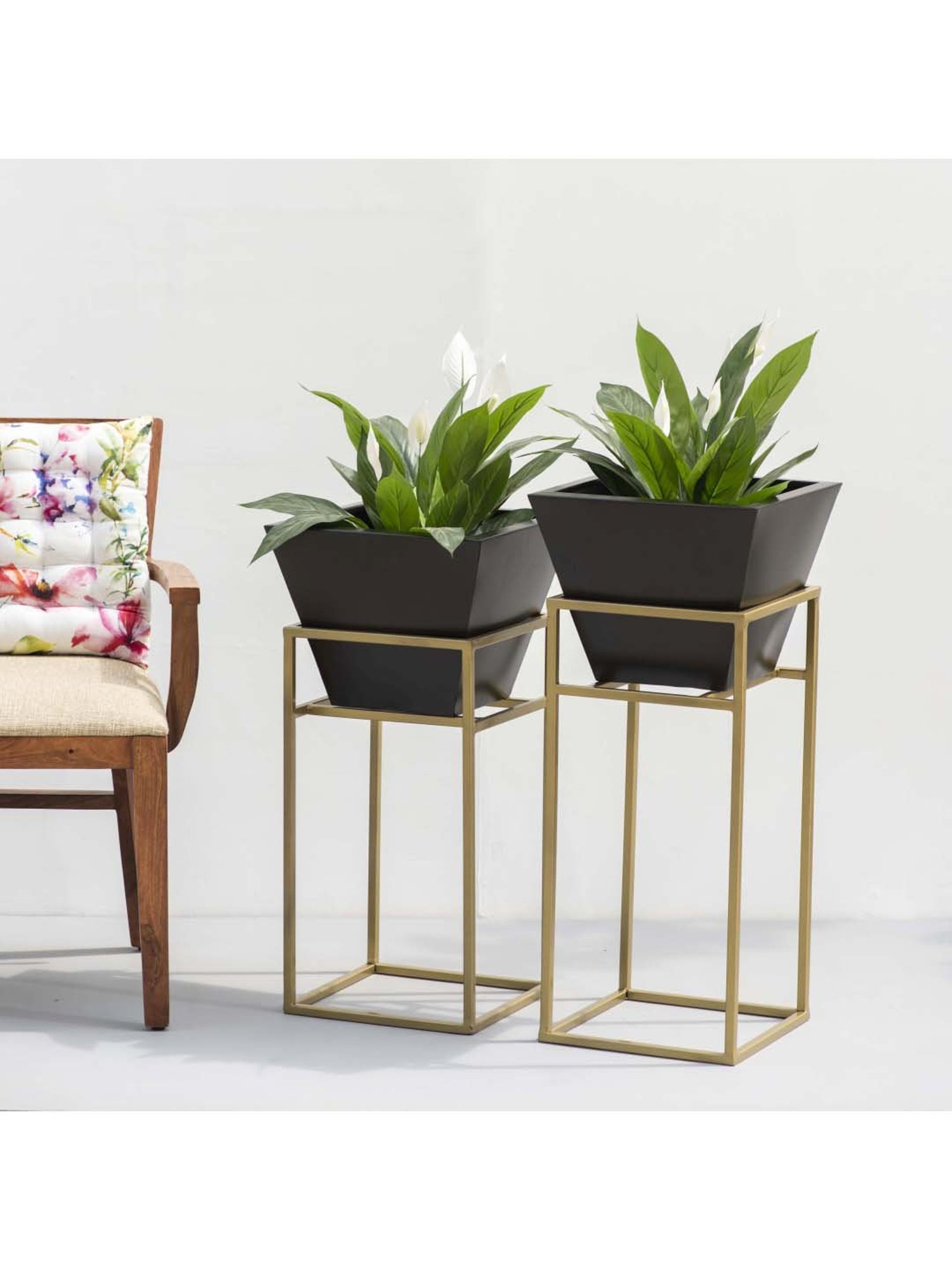 THE DECOR REMEDY Black & Gold Iron Trapezium Planters - Set of 2