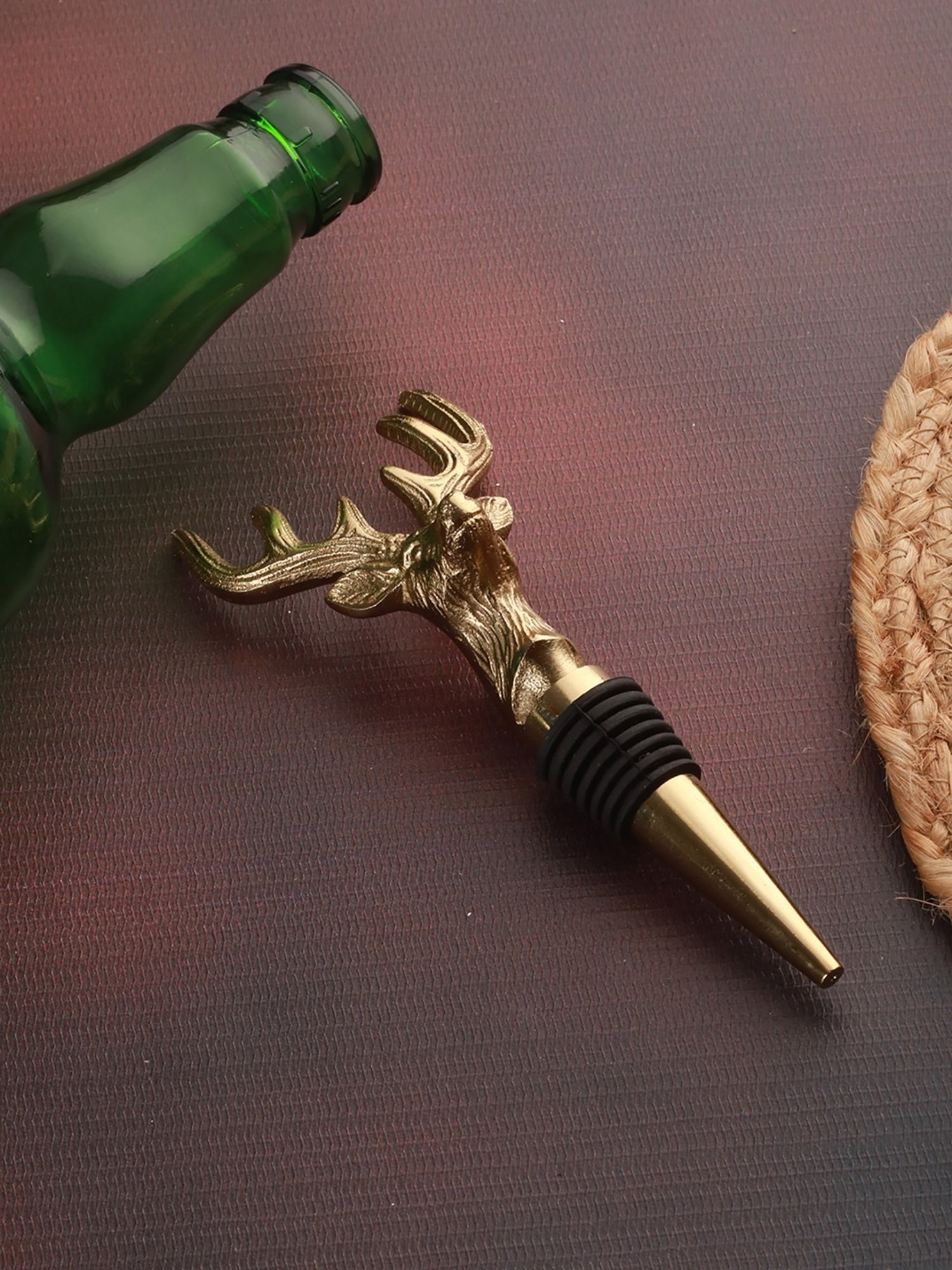 Trovea's Deer Design Golden Bottle Stopper