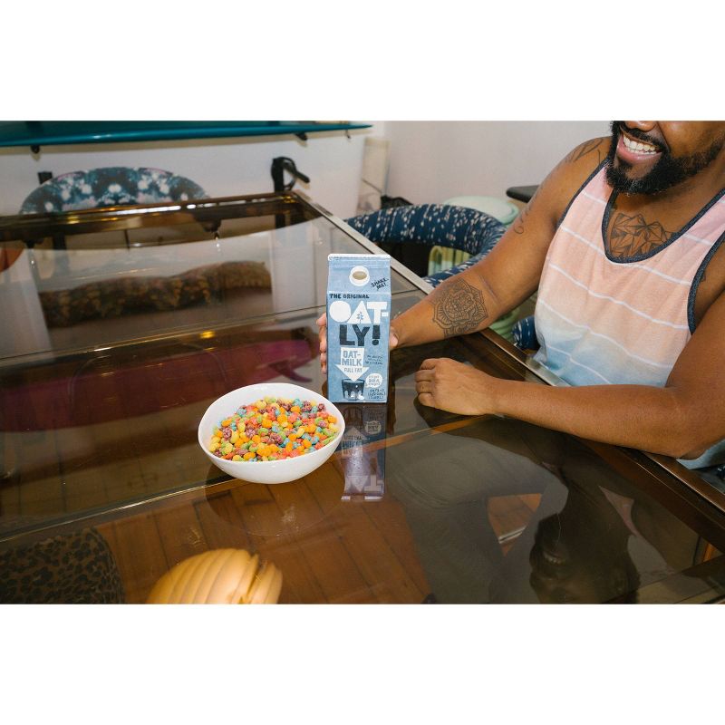 Oatly Full Fat Oatmilk - 0.5gal