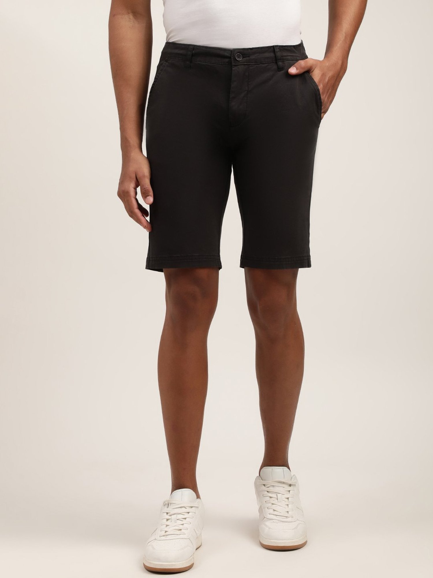 Lindbergh Black Regular Fit Shorts