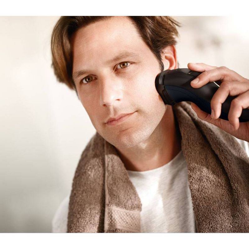 Philips Norelco Series 1100 Men's Electric Shaver - S1150/81