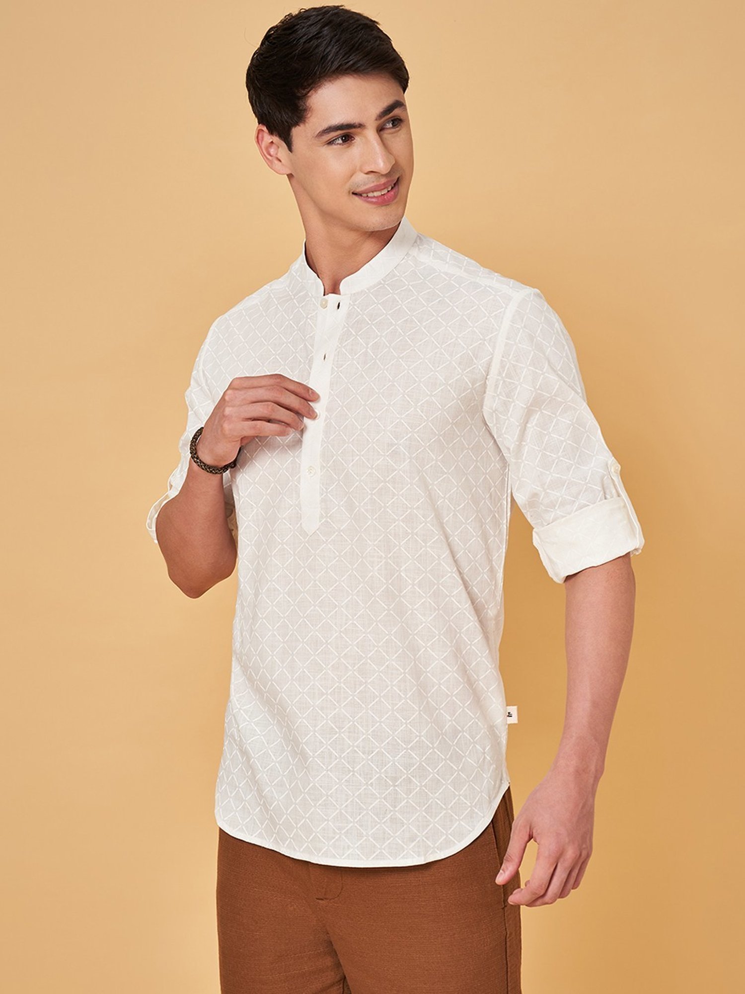 Indus Route By Pantaloons Star White Regular Fit Printed Short Kurta