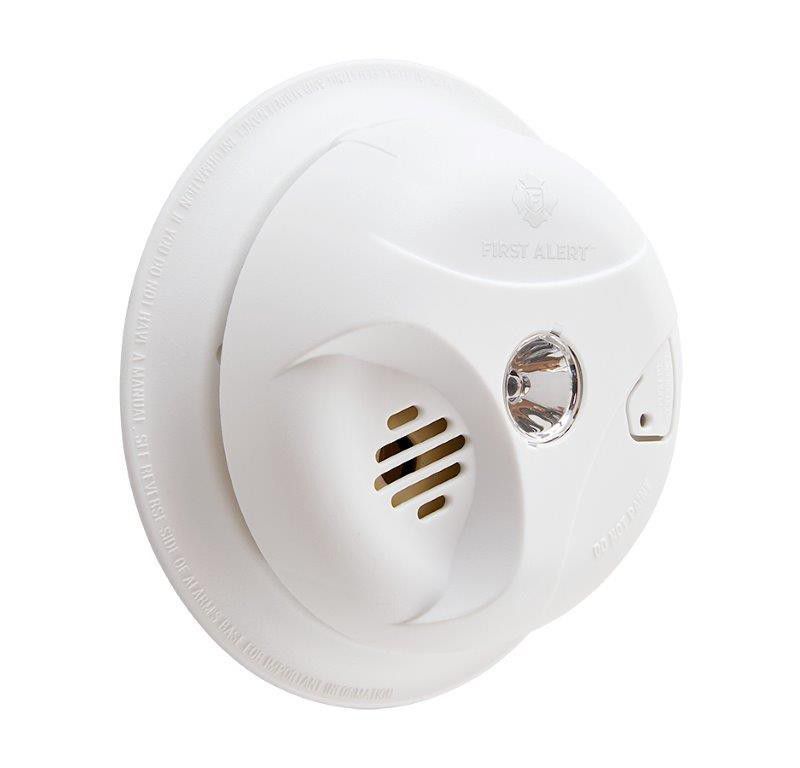 First Alert SA304CN3 Battery Powered Smoke Detector with LED Escape Light