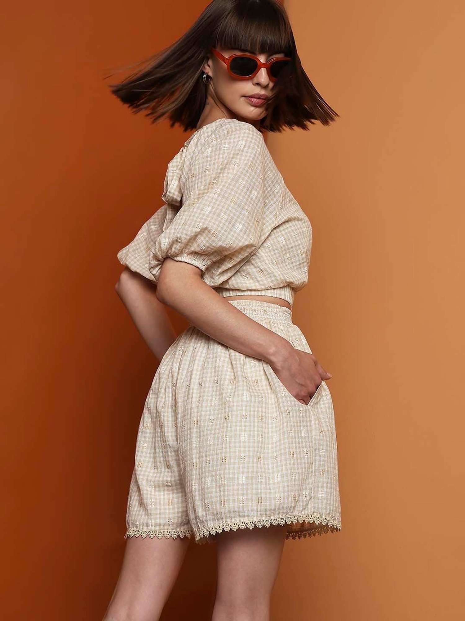 Vero Moda Beige Cotton Checks Shorts