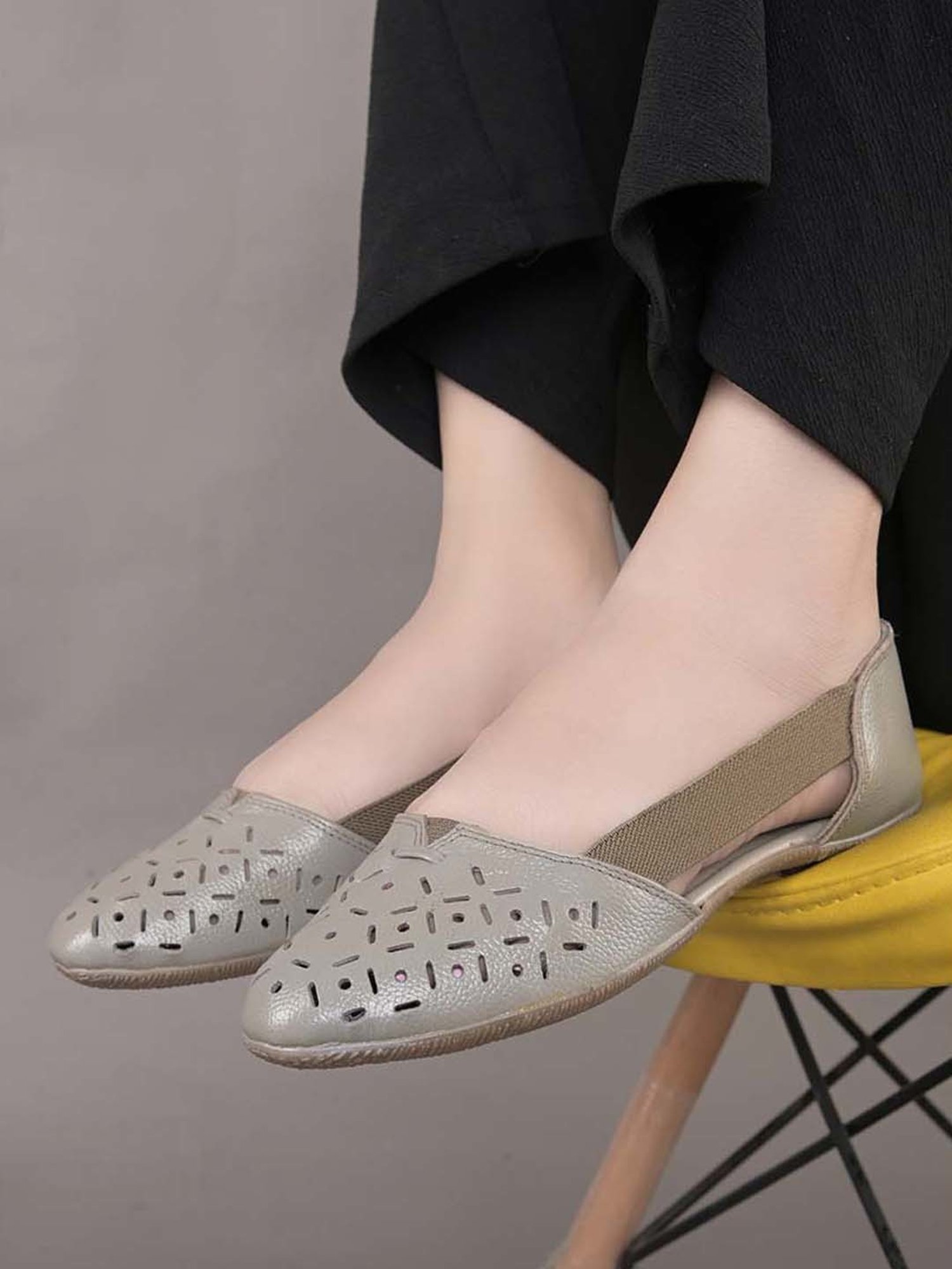 Pelle Albero Women's Grey Flat Ballets