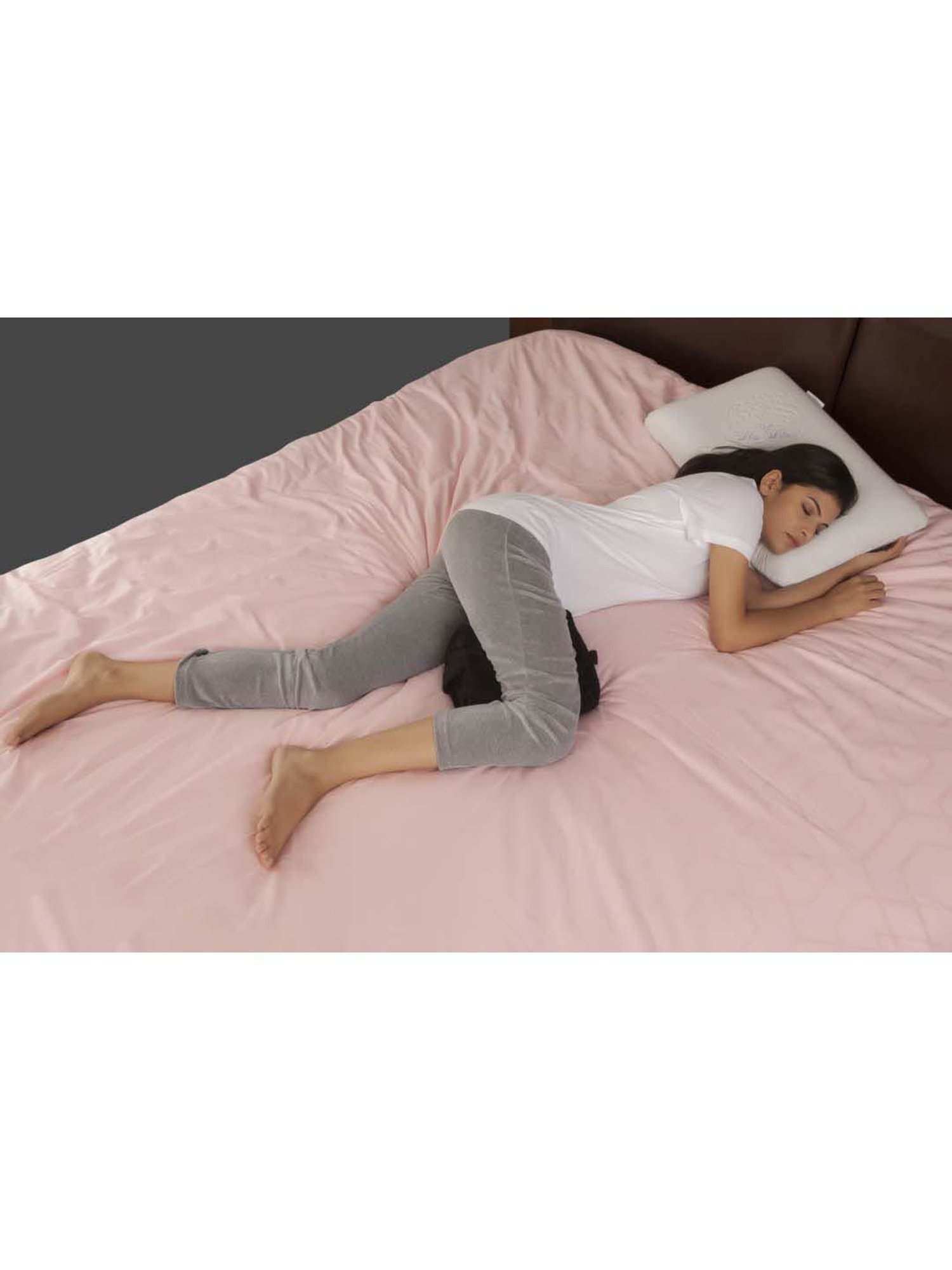 The White Willow Black Orthopaedic Memory Foam Knee Support Leg Rest Pillow - Set of 1