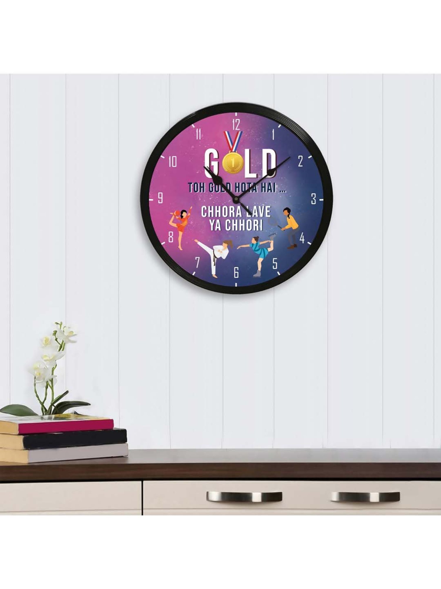 eCraftIndia 'Gold Toh Gold Hota Hai' Multicolor Designer Round Analog Black Wall Clock