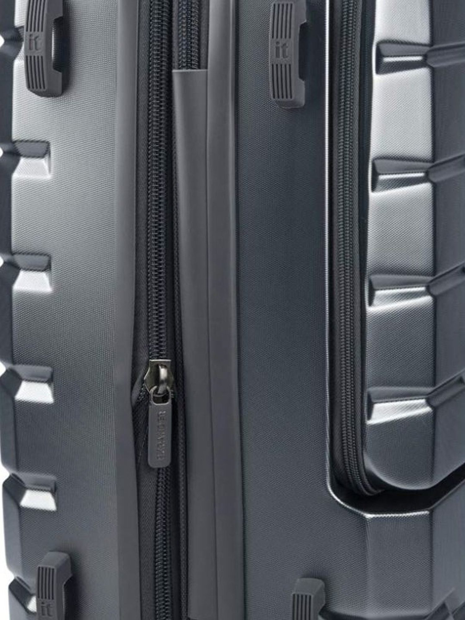 it luggage Prosperous Metalic Grey Medium-24 inches Expandable Hardsided Trolley Bag with TSA Lock