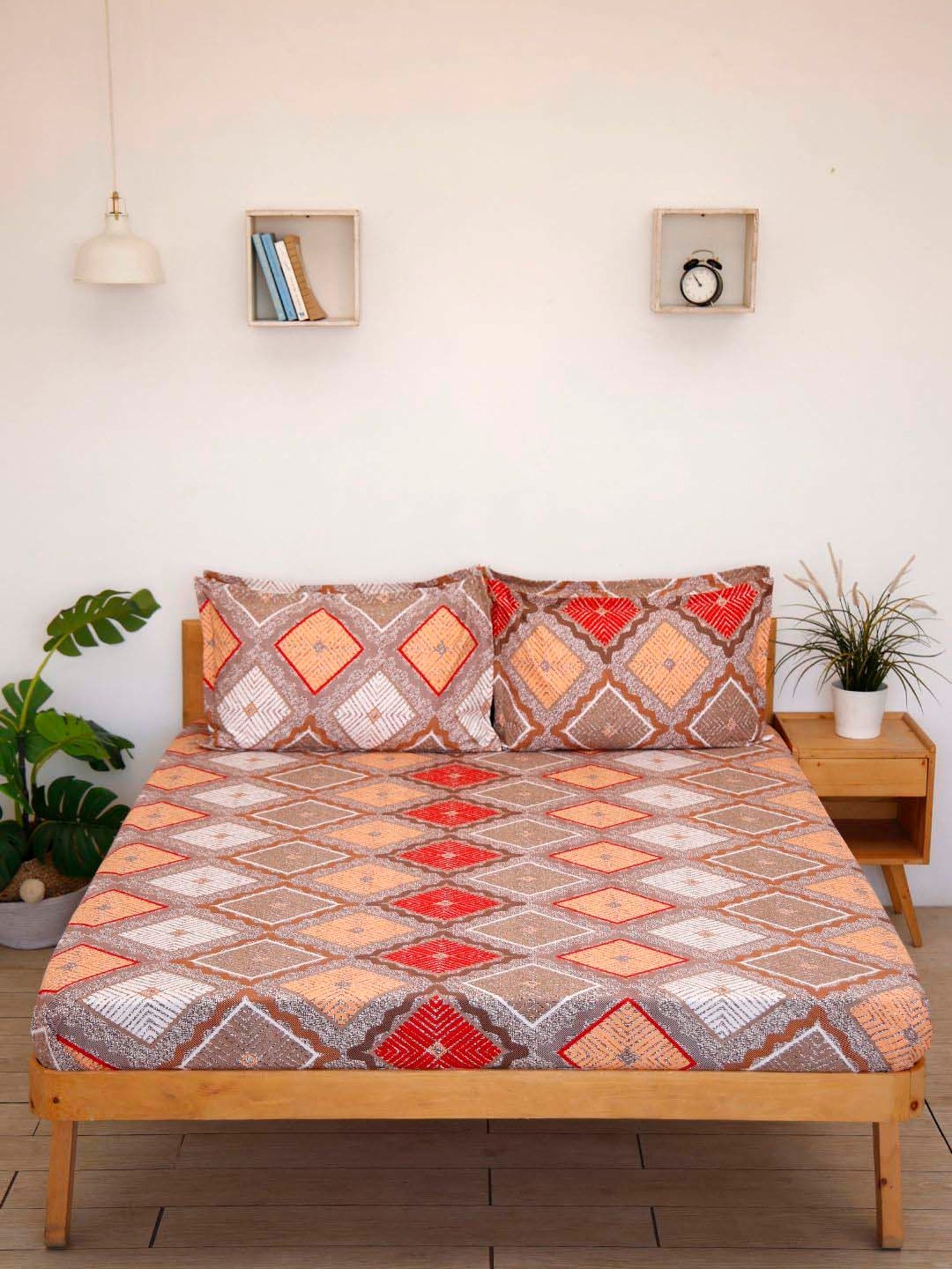 Ariana Brown & Red Microfibre 144 TC Queen Bedsheet With 2 Pillow Covers