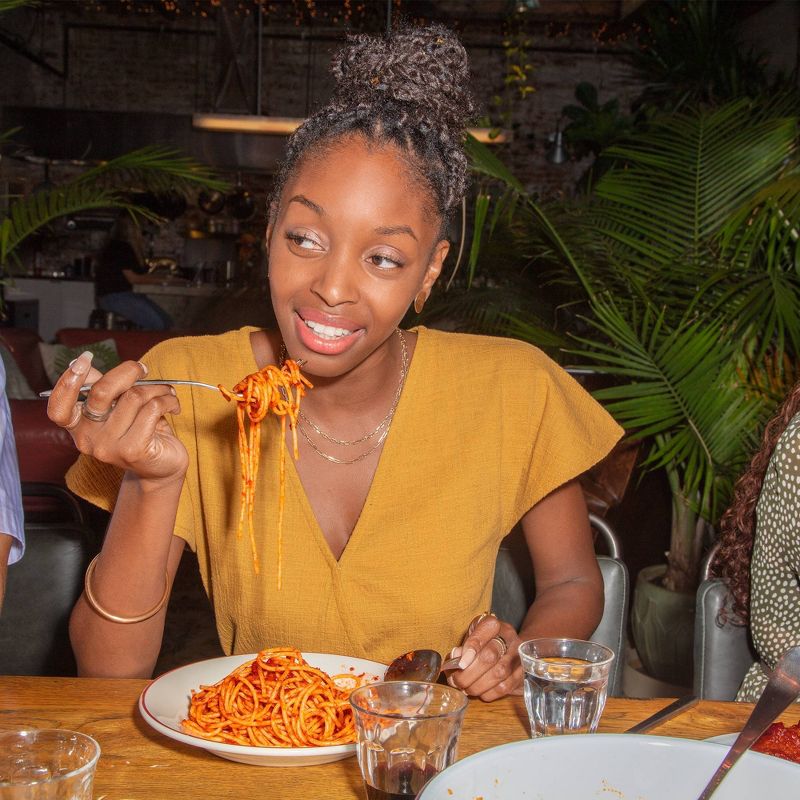 Rao's Homemade Tomato Basil Pasta Sauce Premium Quality All Natural Tomato Sauce & Pasta Sauce Keto Friendly & Carb Conscious - 24oz