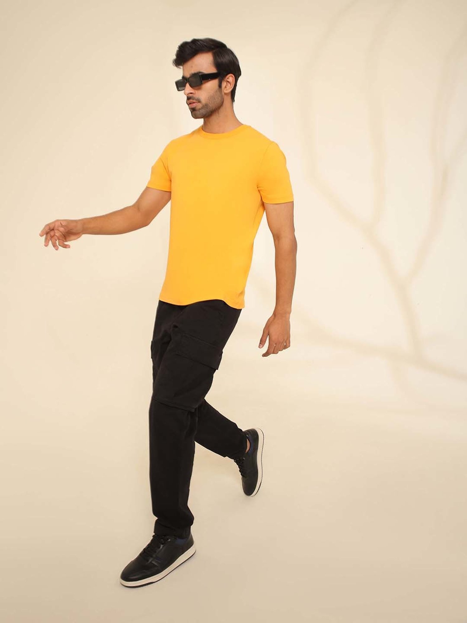 SUBTRACT Mustard Regular Fit Crew T-Shirt
