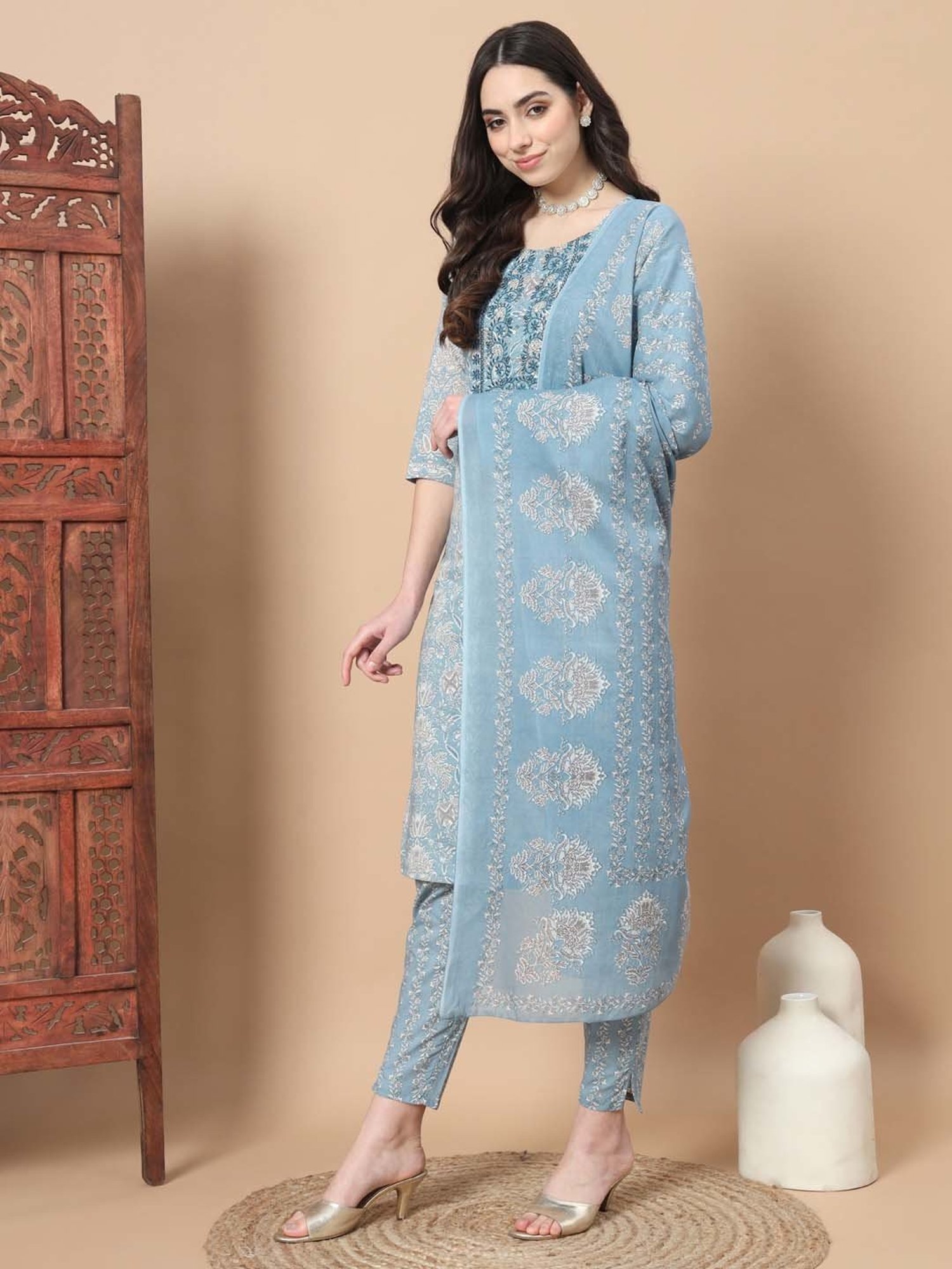 Yufta Blue Embroidered Kurta With Pant & Dupatta